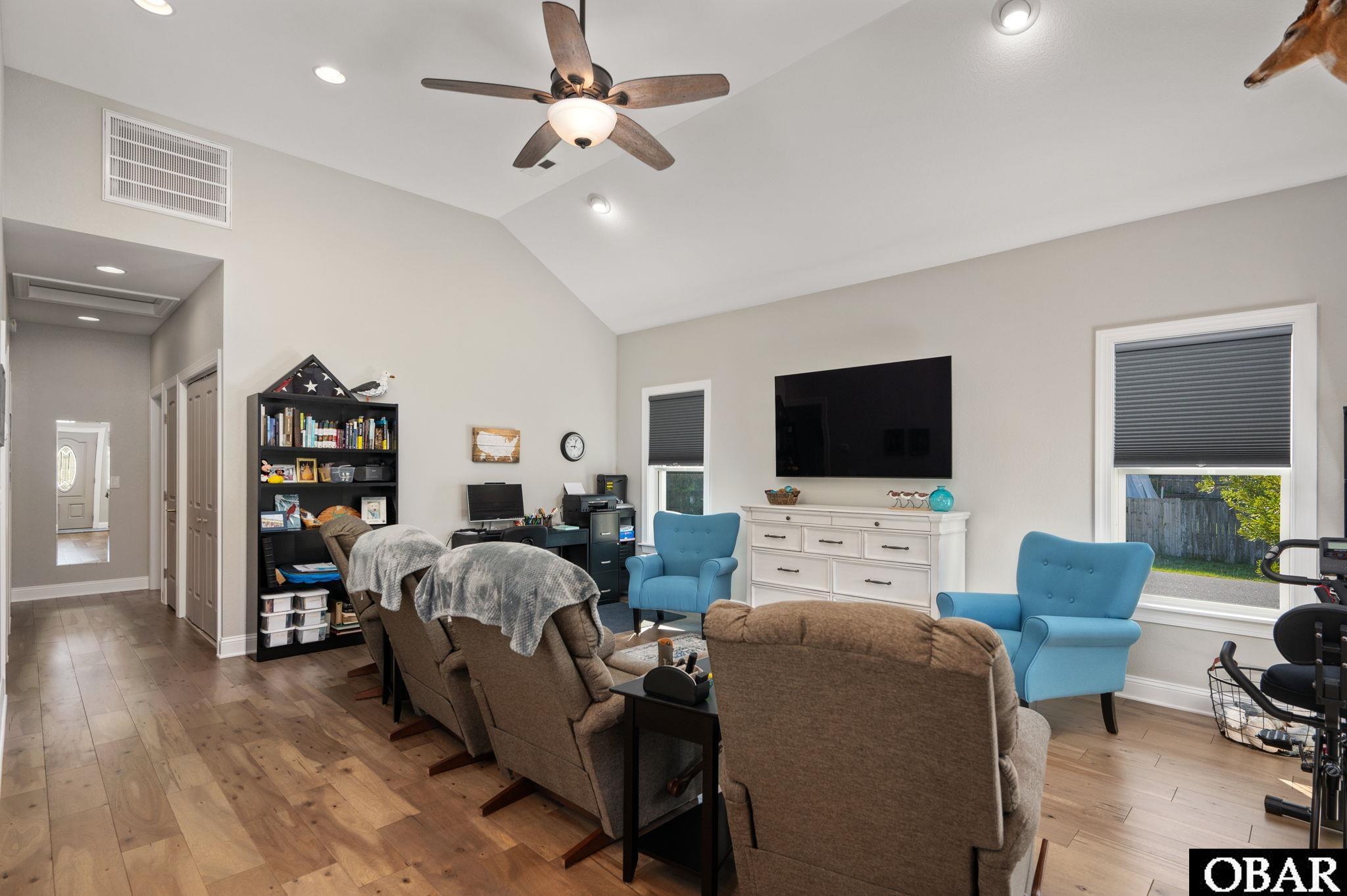 707 Swan Street, Kill Devil Hills, NC 27948, 3 Bedrooms Bedrooms, ,2 BathroomsBathrooms,Residential,For sale,Swan Street,126660