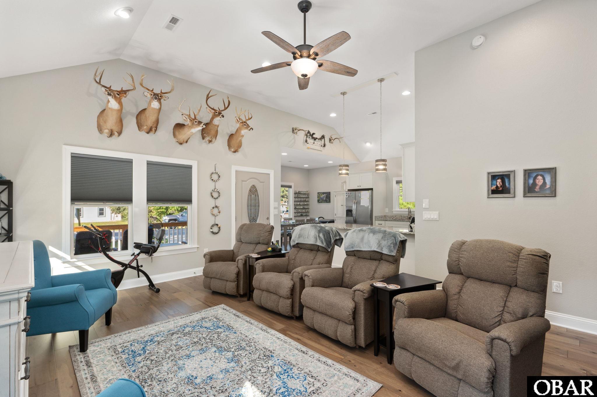 707 Swan Street, Kill Devil Hills, NC 27948, 3 Bedrooms Bedrooms, ,2 BathroomsBathrooms,Residential,For sale,Swan Street,126660