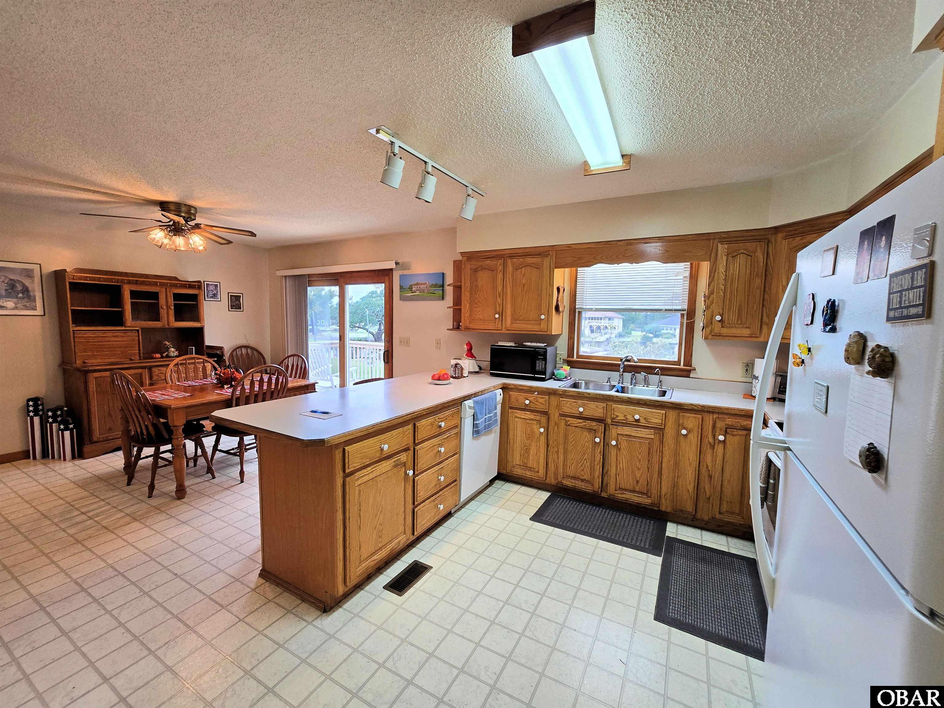 132 Baum Bay Drive, Kill Devil Hills, NC 27948, 3 Bedrooms Bedrooms, ,2 BathroomsBathrooms,Residential,For sale,Baum Bay Drive,126672