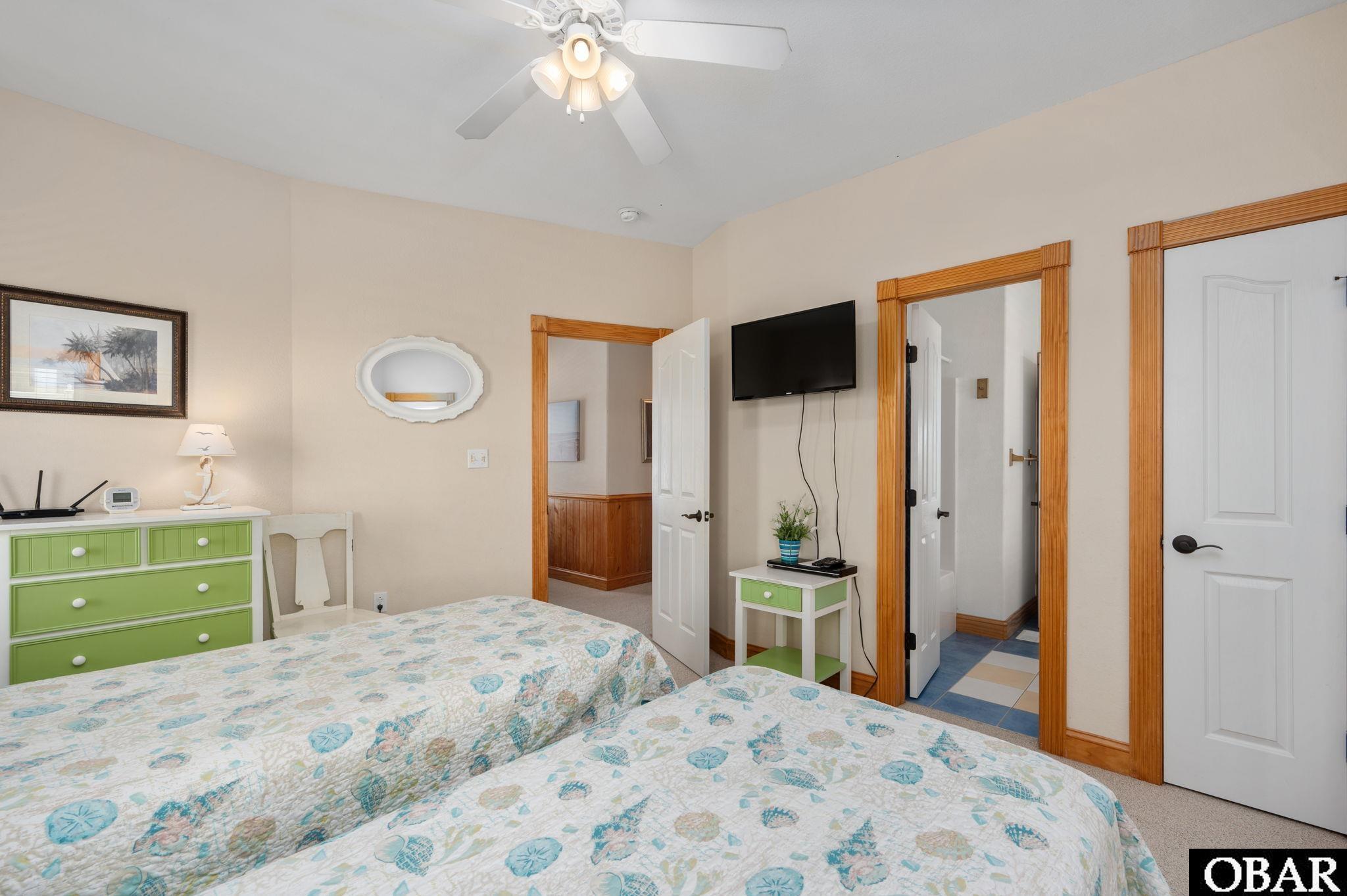1705 Croatan Highway, Kill Devil Hills, NC 27948, 4 Bedrooms Bedrooms, ,4 BathroomsBathrooms,Residential,For sale,Croatan Highway,126689