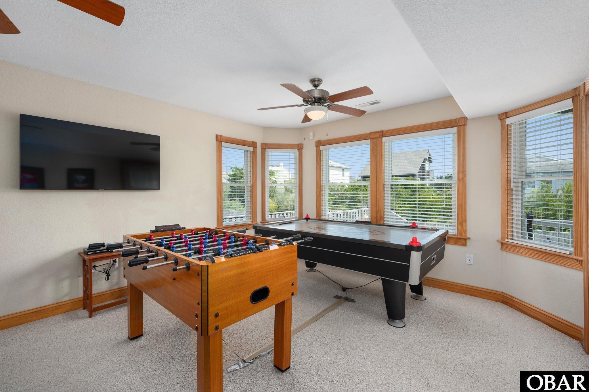 1705 Croatan Highway, Kill Devil Hills, NC 27948, 4 Bedrooms Bedrooms, ,4 BathroomsBathrooms,Residential,For sale,Croatan Highway,126689