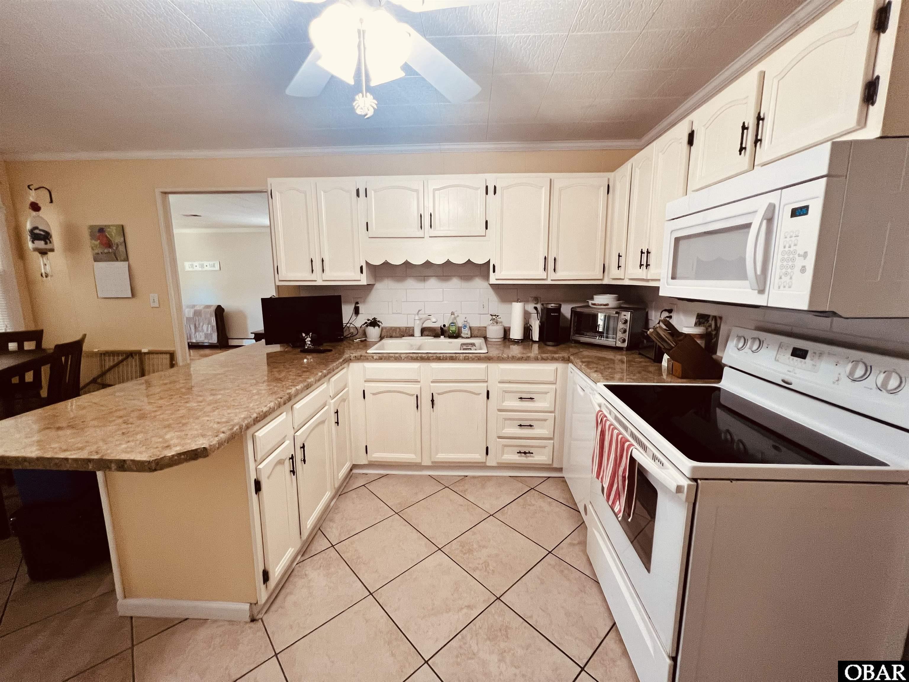 807 Fox Street, Kill Devil Hills, NC 27948, 3 Bedrooms Bedrooms, ,2 BathroomsBathrooms,Residential,For sale,Fox Street,126758