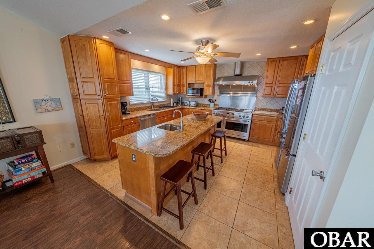 41593 Ocean View Drive, Avon, NC 27915, 7 Bedrooms Bedrooms, ,7 BathroomsBathrooms,Residential,For sale,Ocean View Drive,126826
