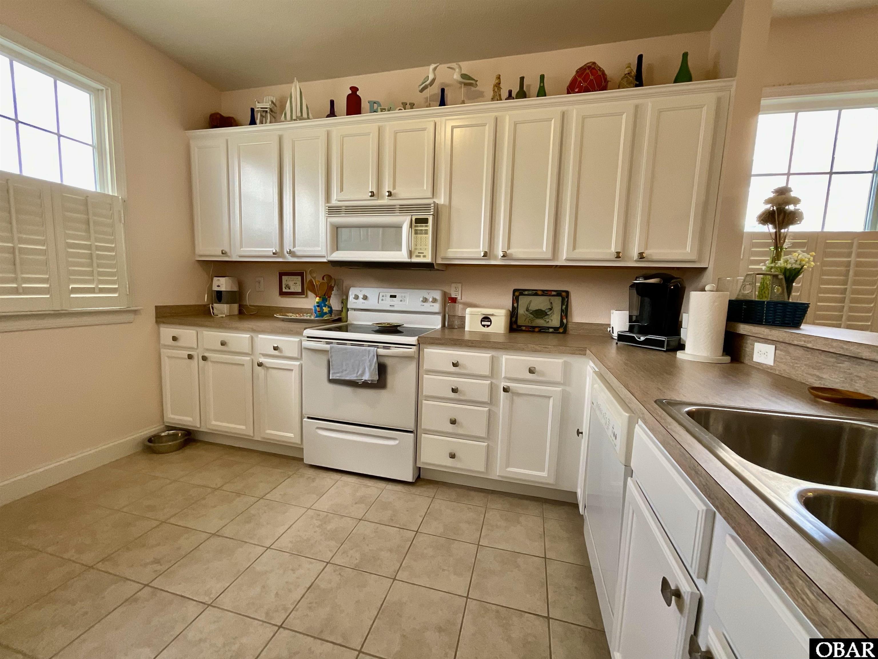 124 Gables Way, Kitty Hawk, NC 27949-6017, 3 Bedrooms Bedrooms, ,3 BathroomsBathrooms,Residential,For sale,Gables Way,126860