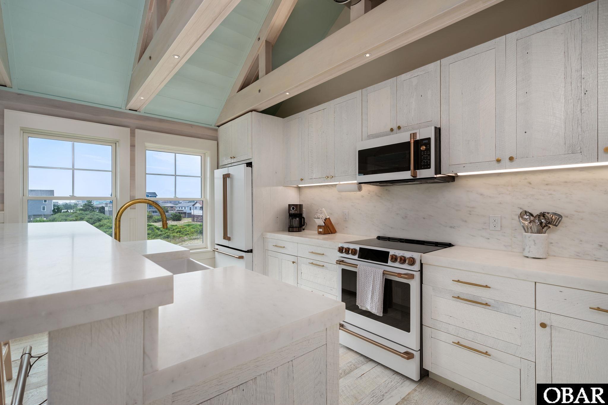 5118 Virginia Dare Trail, Kitty Hawk, NC 27949, 5 Bedrooms Bedrooms, ,4 BathroomsBathrooms,Residential,For sale,Virginia Dare Trail,126894