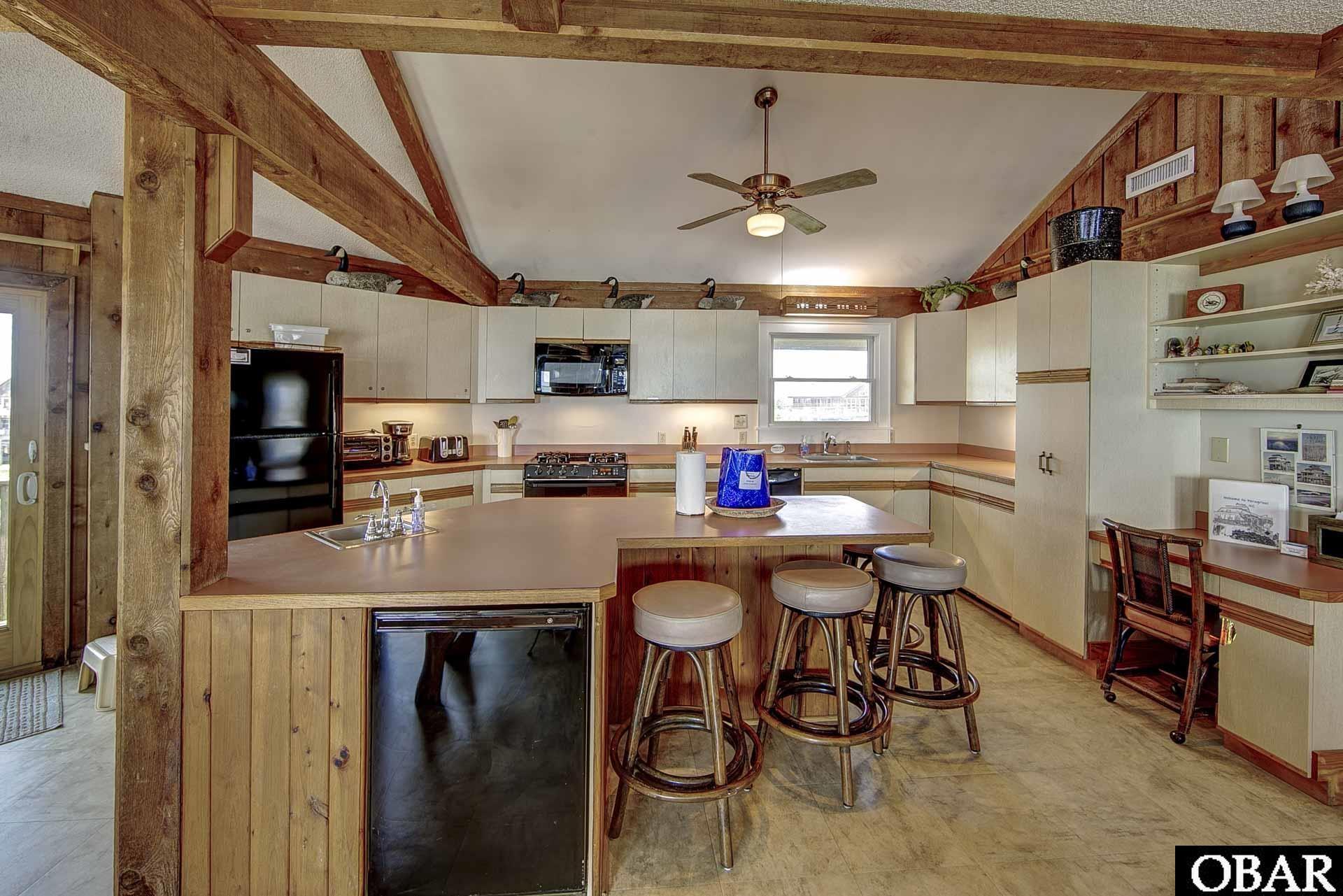 41873 Ocean View Drive, Avon, NC 27915, 4 Bedrooms Bedrooms, ,3 BathroomsBathrooms,Residential,For sale,Ocean View Drive,126902