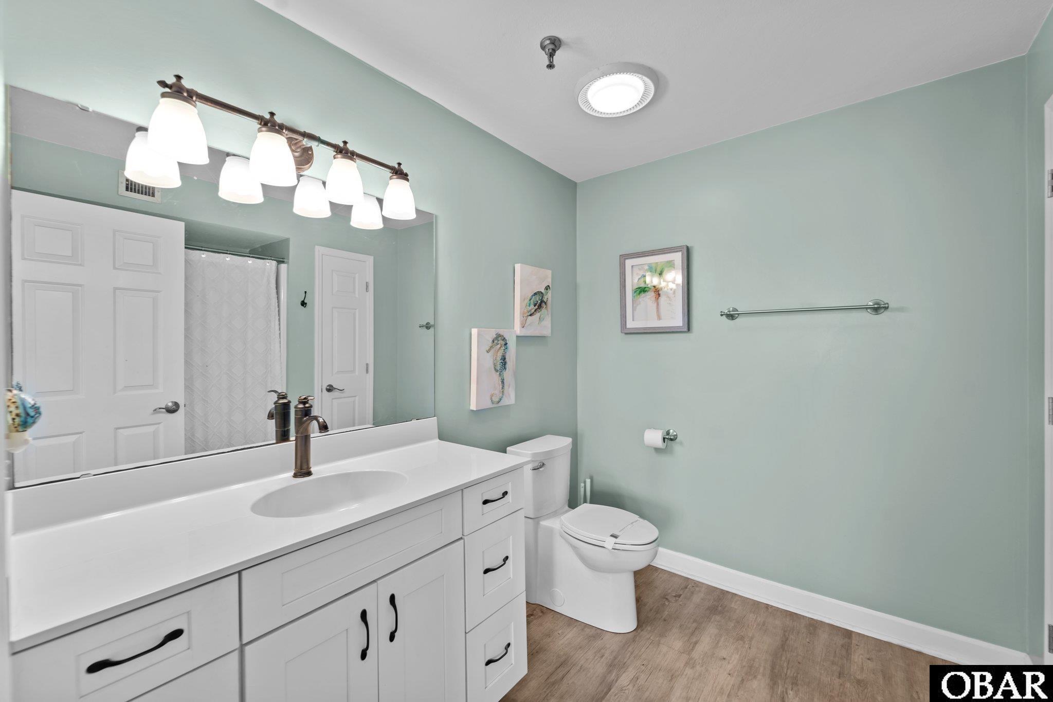 207 Queen Elizabeth Avenue, Manteo, NC 27954, 2 Bedrooms Bedrooms, ,2 BathroomsBathrooms,Residential,For sale,Queen Elizabeth Avenue,126910