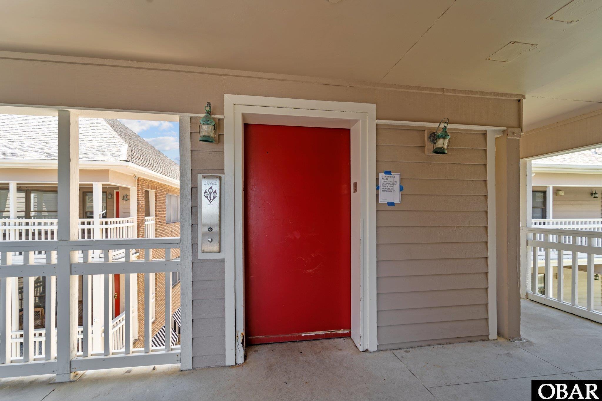 207 Queen Elizabeth Avenue, Manteo, NC 27954, 2 Bedrooms Bedrooms, ,2 BathroomsBathrooms,Residential,For sale,Queen Elizabeth Avenue,126910
