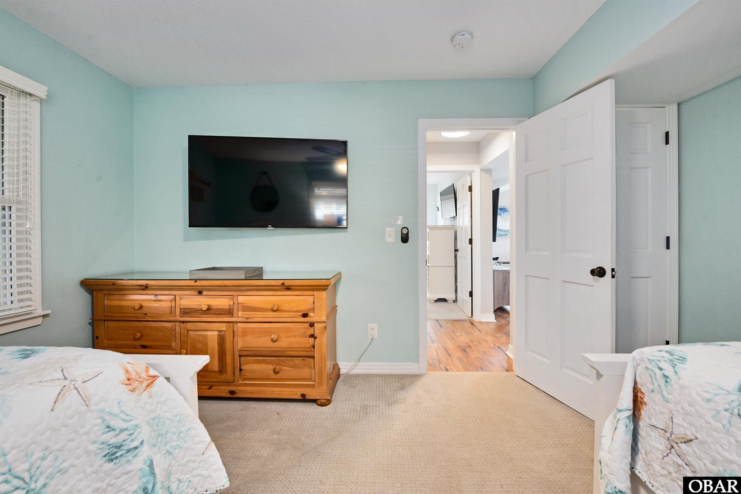 922 Lighthouse Drive, Corolla, NC 27927, 8 Bedrooms Bedrooms, ,7 BathroomsBathrooms,Residential,For sale,Lighthouse Drive,126983