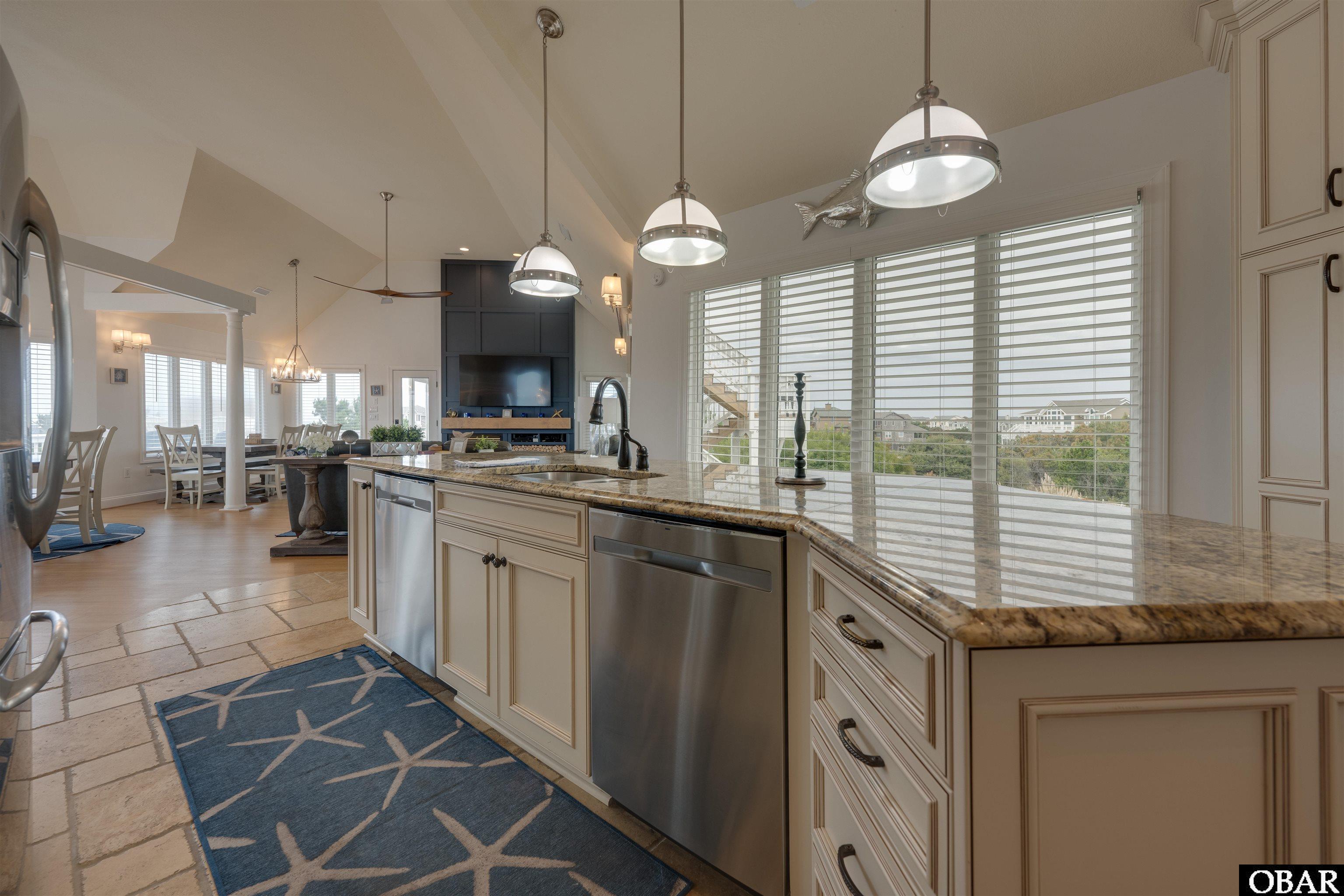1022 Lighthouse Drive, Corolla, NC 27927, 5 Bedrooms Bedrooms, ,5 BathroomsBathrooms,Residential,For sale,Lighthouse Drive,126988