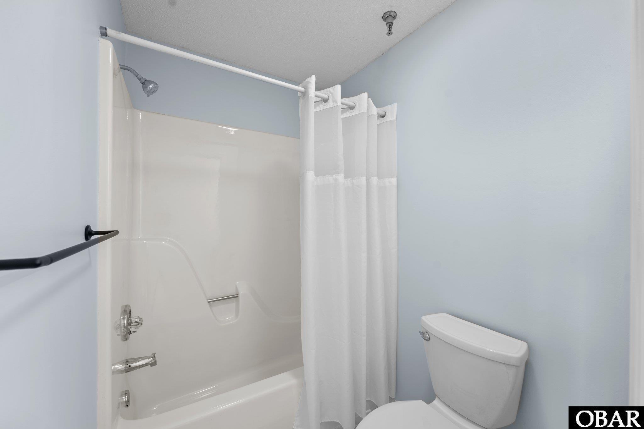 207 Queen Elizabeth Street, Manteo, NC 27954, 2 Bedrooms Bedrooms, ,2 BathroomsBathrooms,Residential,For sale,Queen Elizabeth Street,126992