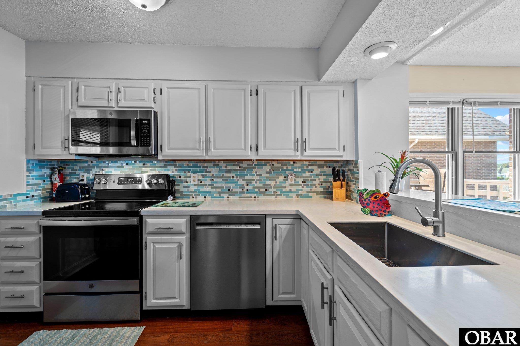 207 Queen Elizabeth Street, Manteo, NC 27954, 2 Bedrooms Bedrooms, ,2 BathroomsBathrooms,Residential,For sale,Queen Elizabeth Street,126992