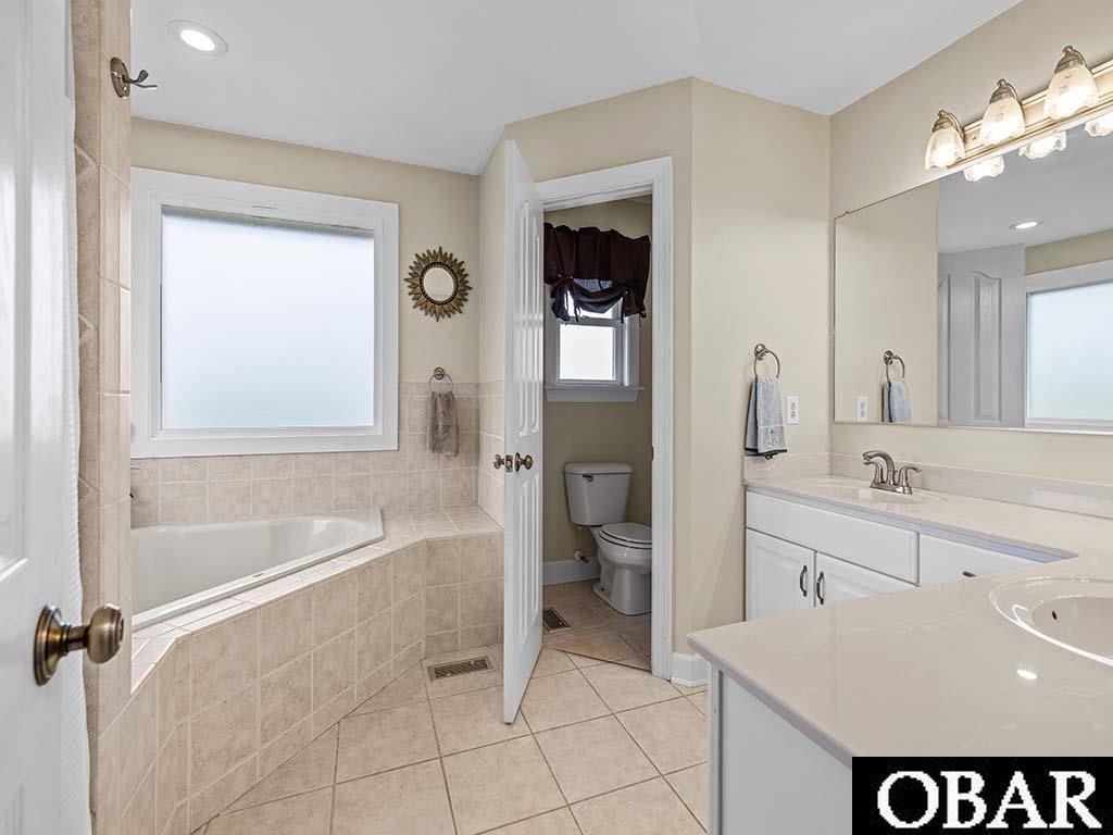 133 Solo Lane, Currituck, NC 27950, 5 Bedrooms Bedrooms, ,4 BathroomsBathrooms,Residential,For sale,Solo Lane,127008
