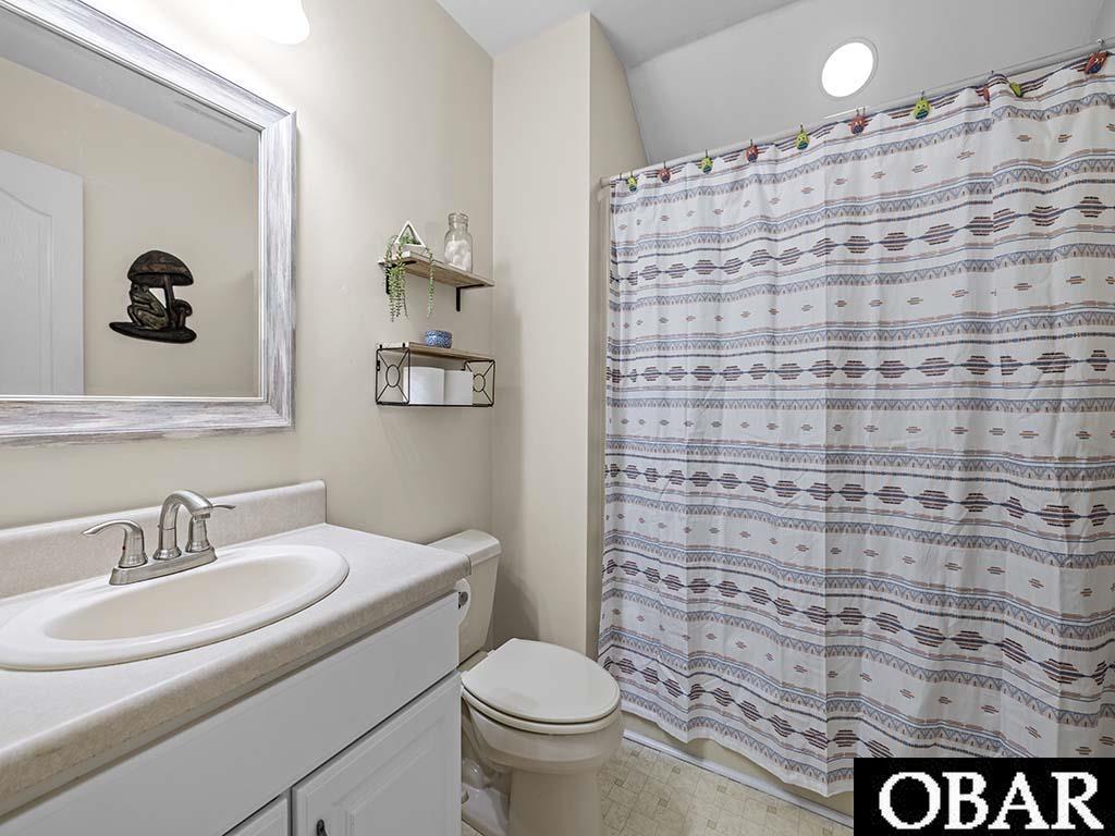 133 Solo Lane, Currituck, NC 27950, 5 Bedrooms Bedrooms, ,4 BathroomsBathrooms,Residential,For sale,Solo Lane,127008