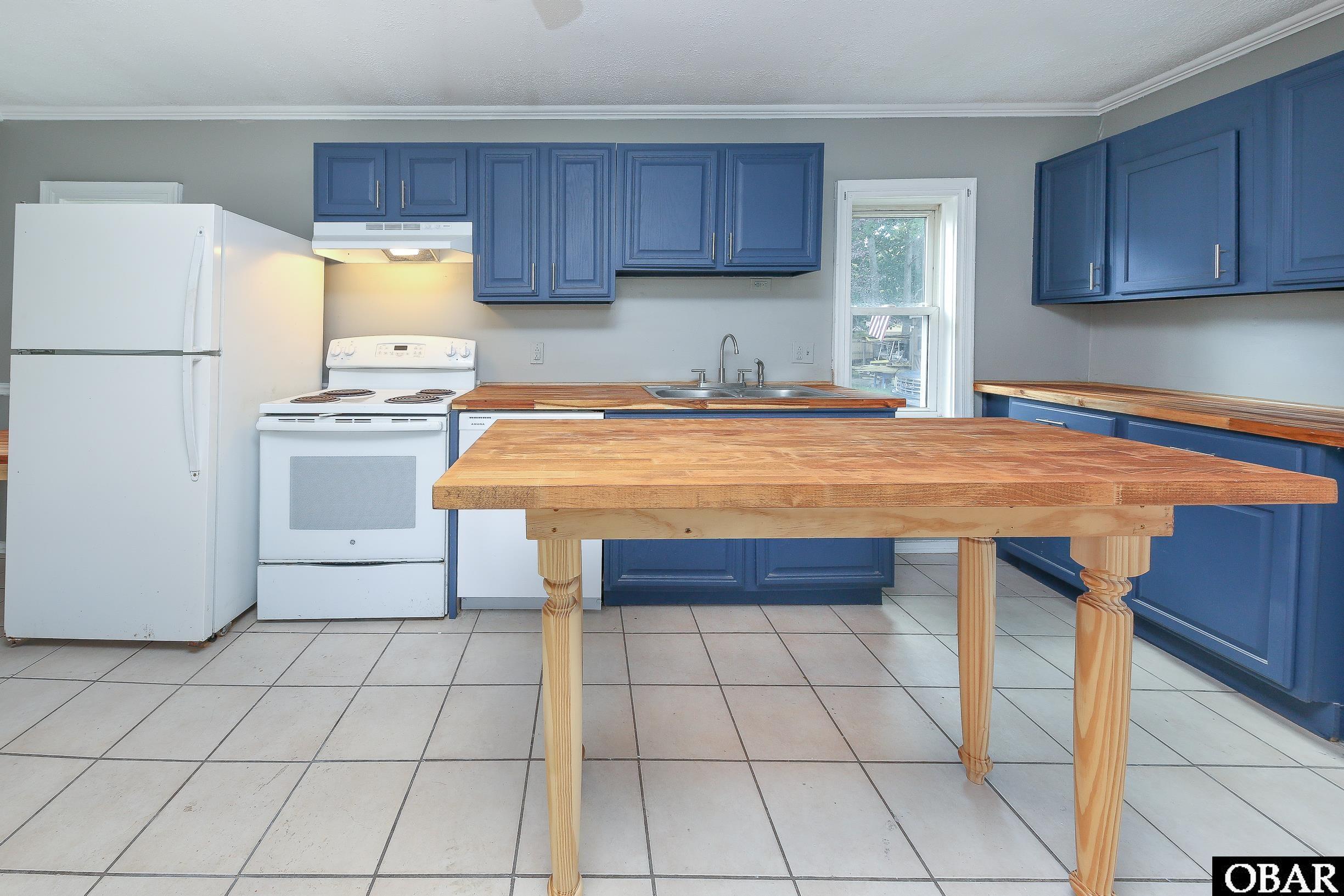 1702 Main Street Ext, Elizabeth City, NC 27909, 3 Bedrooms Bedrooms, ,2 BathroomsBathrooms,Residential,For sale,Main Street Ext,127020