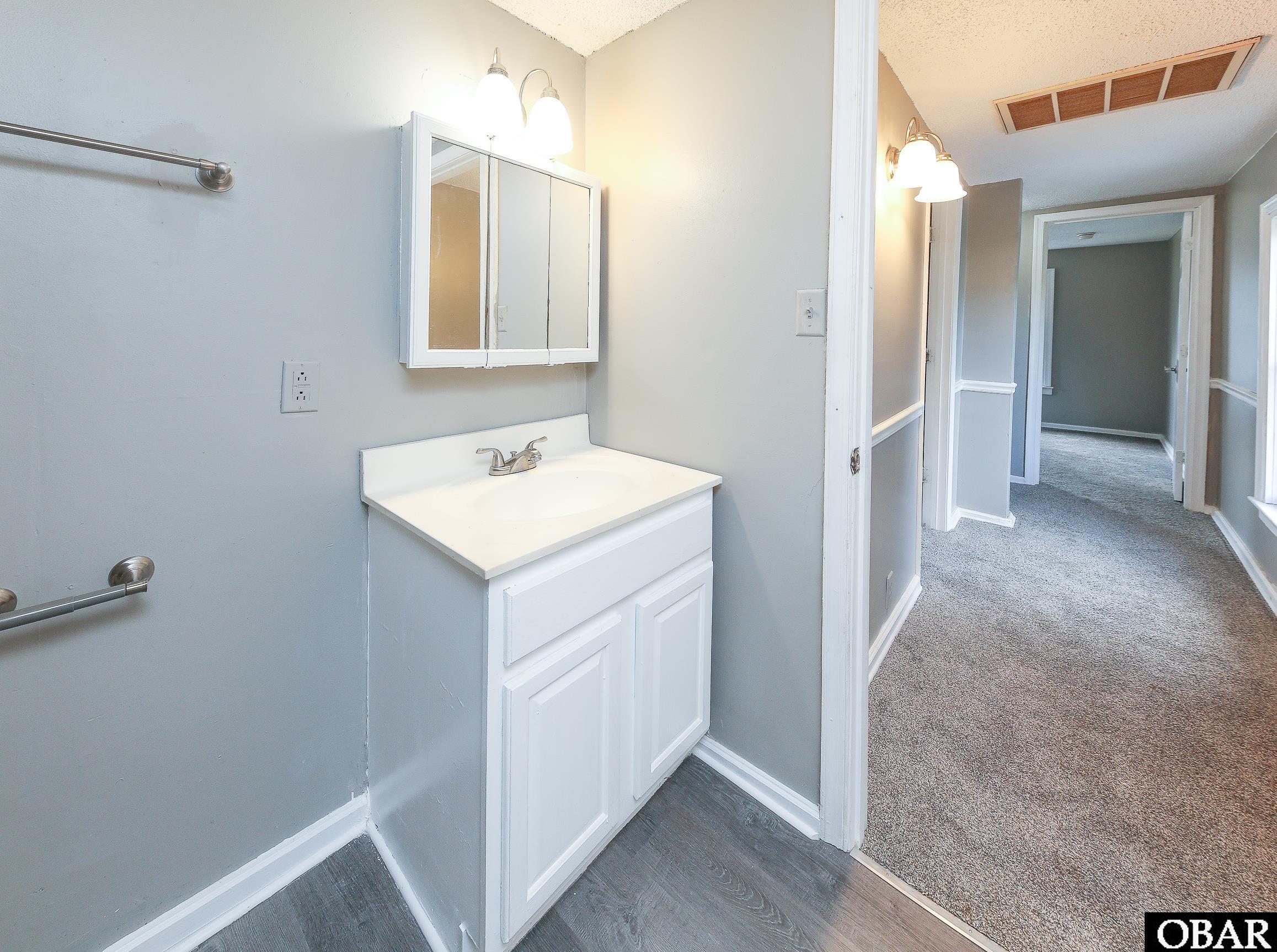 1702 Main Street Ext, Elizabeth City, NC 27909, 3 Bedrooms Bedrooms, ,2 BathroomsBathrooms,Residential,For sale,Main Street Ext,127020