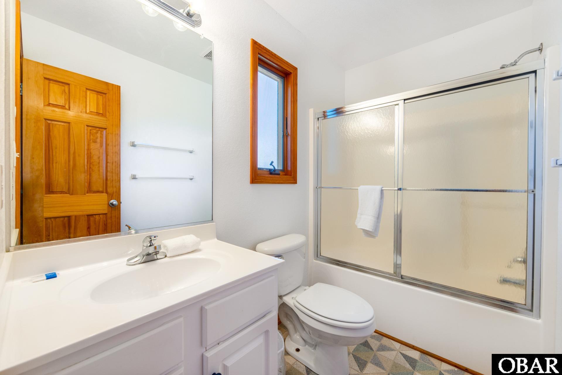 252 Ocean Boulevard, Southern Shores, NC 27949, 7 Bedrooms Bedrooms, ,8 BathroomsBathrooms,Residential,For sale,Ocean Boulevard,127035