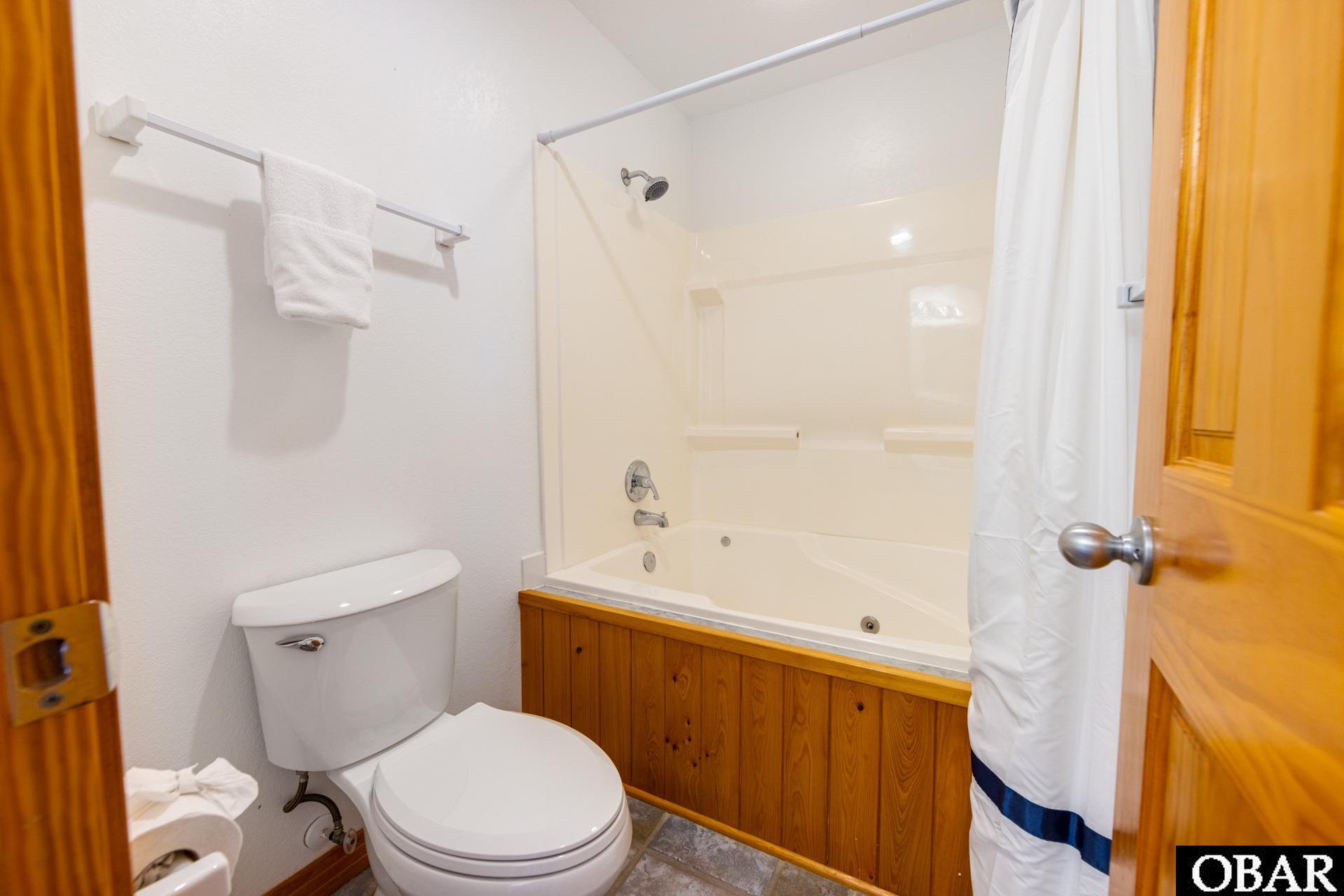 252 Ocean Boulevard, Southern Shores, NC 27949, 7 Bedrooms Bedrooms, ,8 BathroomsBathrooms,Residential,For sale,Ocean Boulevard,127035