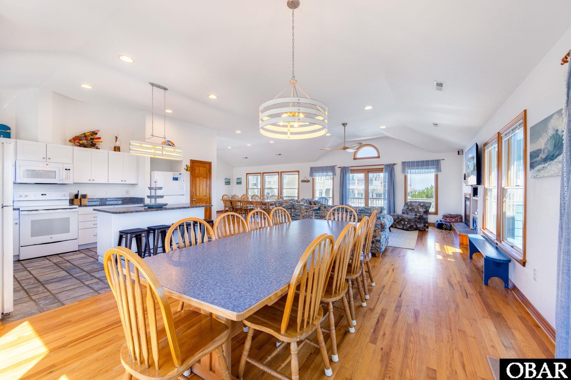 252 Ocean Boulevard, Southern Shores, NC 27949, 7 Bedrooms Bedrooms, ,8 BathroomsBathrooms,Residential,For sale,Ocean Boulevard,127035