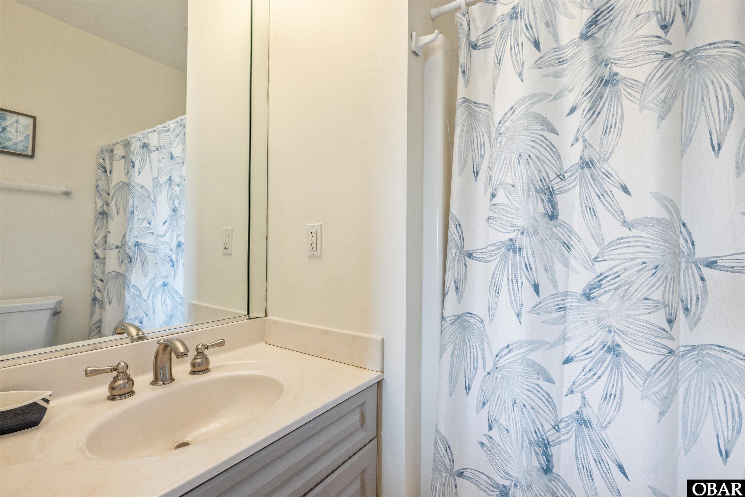 40240 Ocean Isle Loop, Avon, NC 27915, 7 Bedrooms Bedrooms, ,7 BathroomsBathrooms,Residential,For sale,Ocean Isle Loop,127057