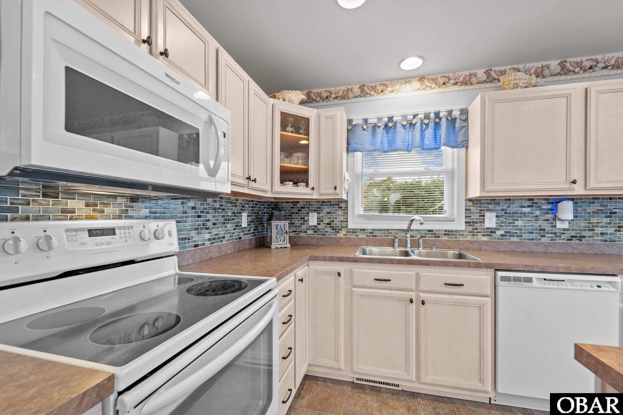 121 Danube Street, Nags Head, NC 27959, 4 Bedrooms Bedrooms, ,4 BathroomsBathrooms,Residential,For sale,Danube Street,127078
