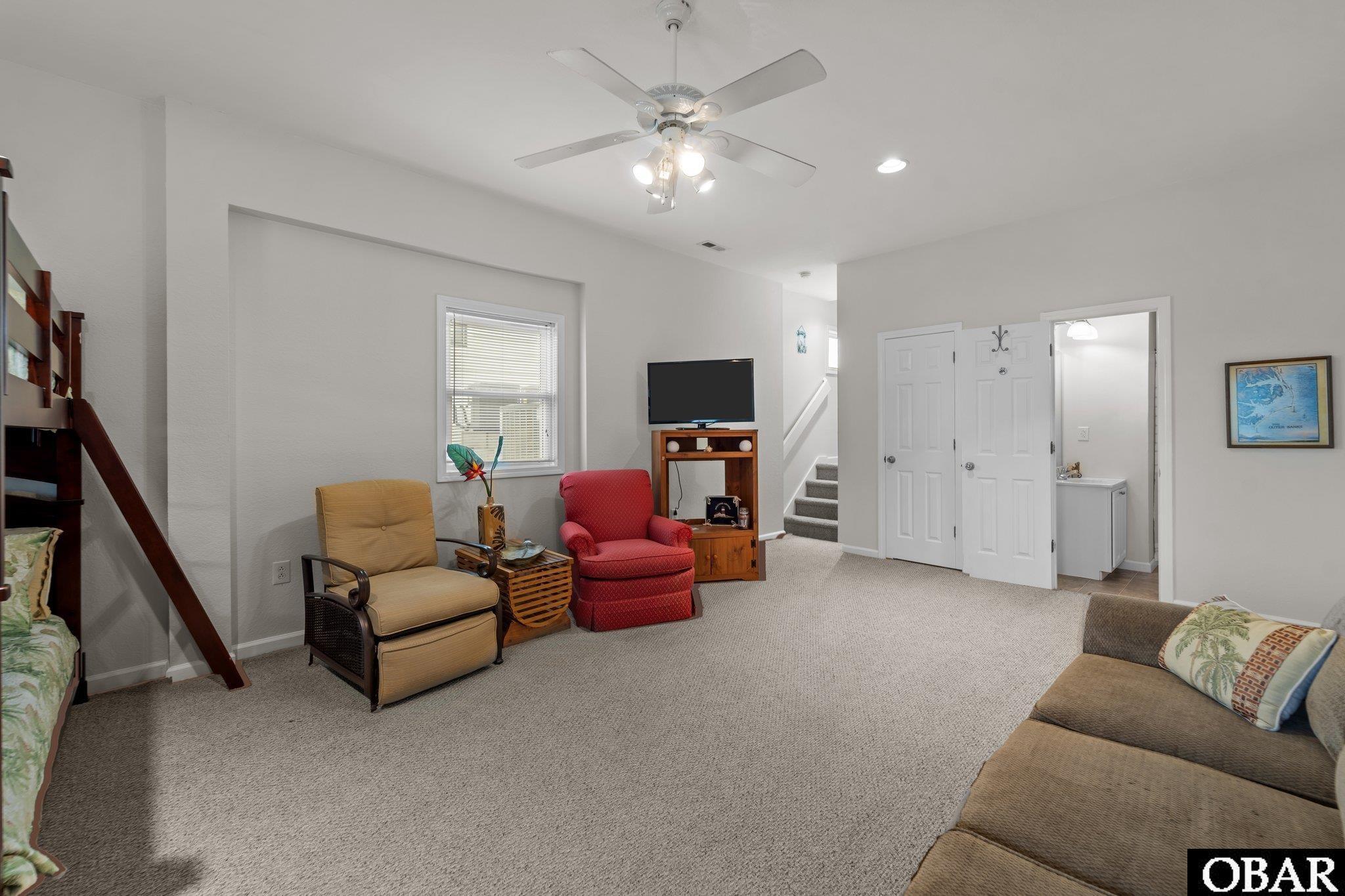 121 Danube Street, Nags Head, NC 27959, 4 Bedrooms Bedrooms, ,4 BathroomsBathrooms,Residential,For sale,Danube Street,127078