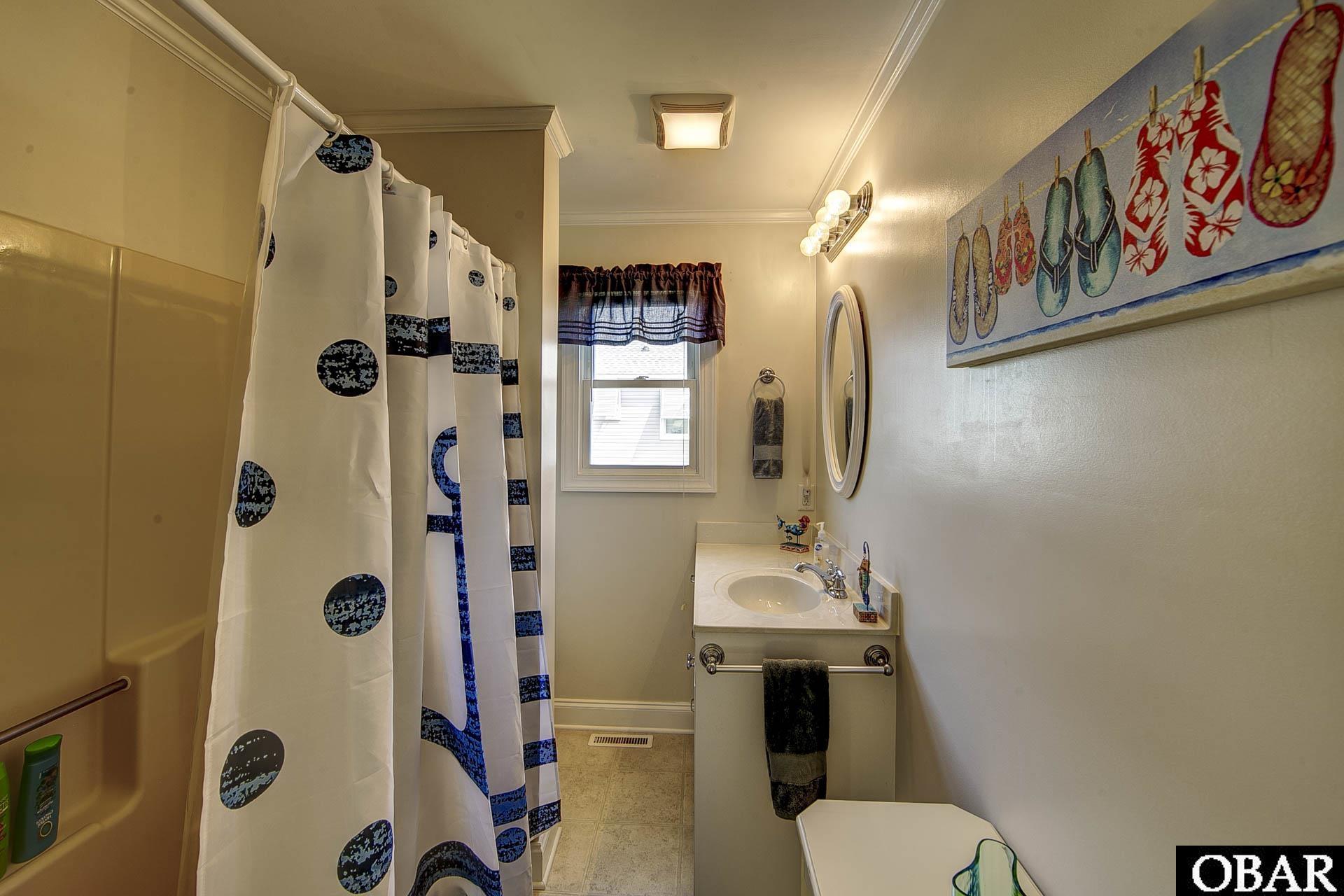 310 Shiloh Street, Kill Devil Hills, NC 27948, 3 Bedrooms Bedrooms, ,2 BathroomsBathrooms,Residential,For sale,Shiloh Street,127093