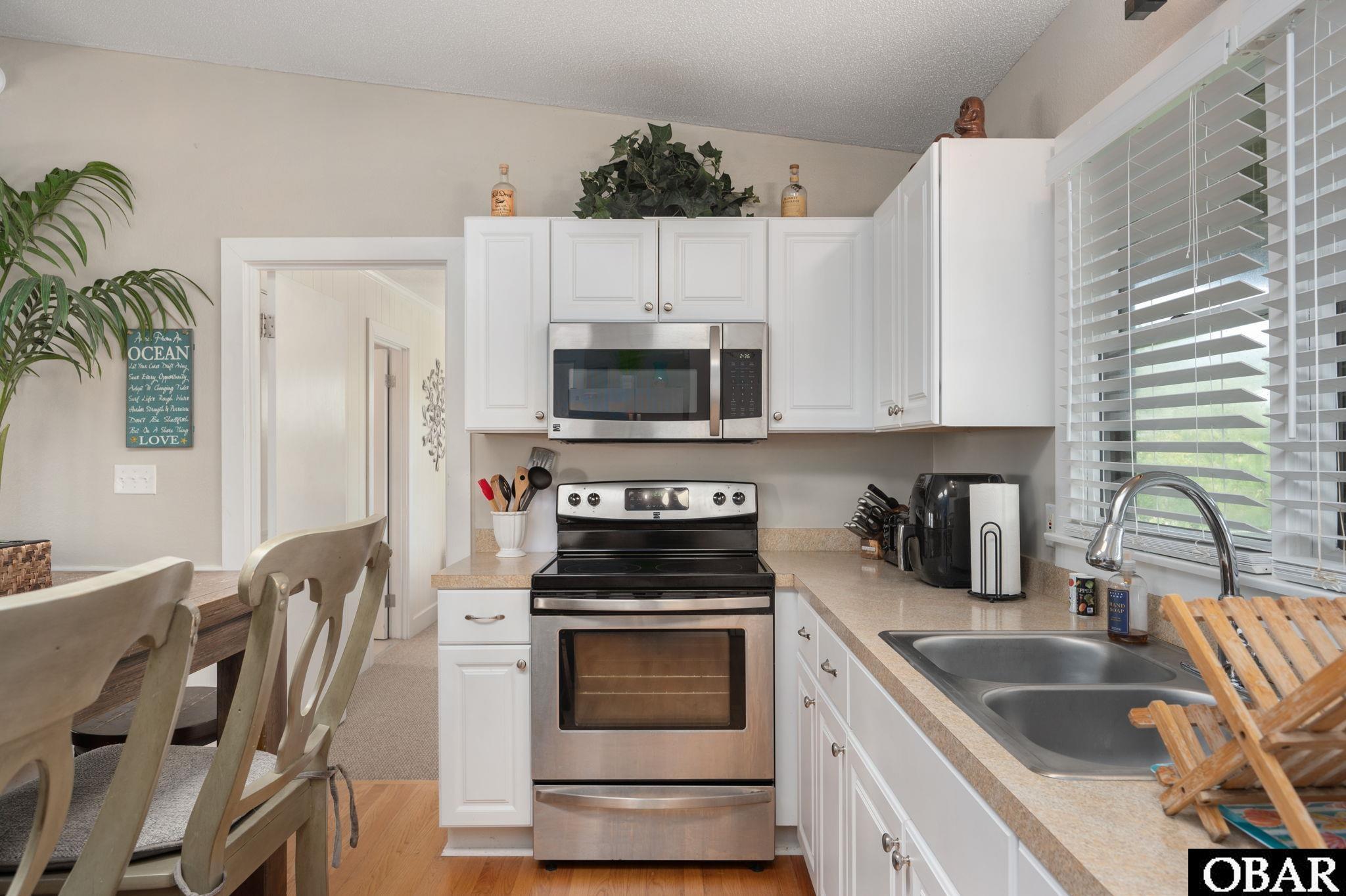 319 St. Louis Street, Kill Devil Hills, NC 27848, 4 Bedrooms Bedrooms, ,3 BathroomsBathrooms,Residential,For sale,St. Louis Street,127094