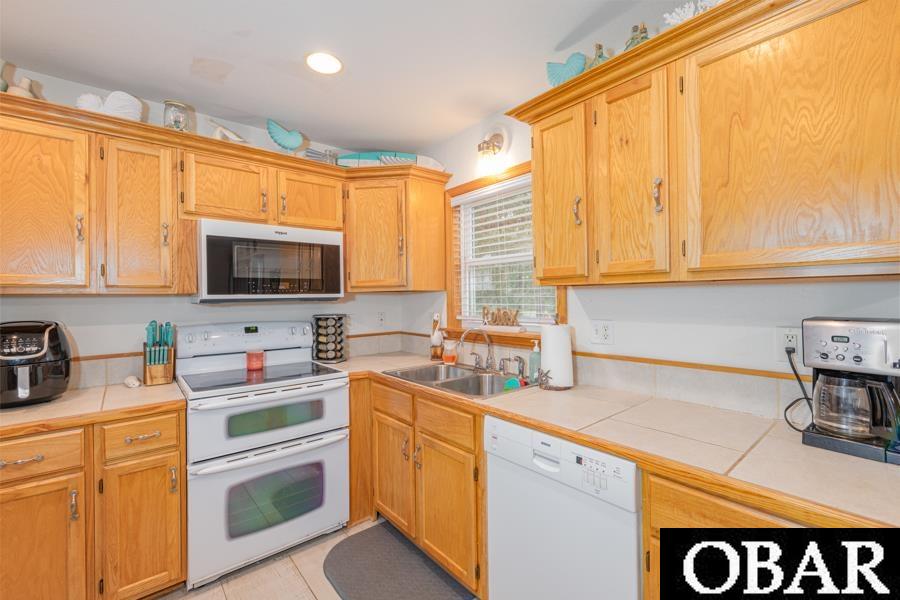 811 Colington Drive, Kill Devil Hills, NC 27948, 4 Bedrooms Bedrooms, ,3 BathroomsBathrooms,Residential,For sale,Colington Drive,127096