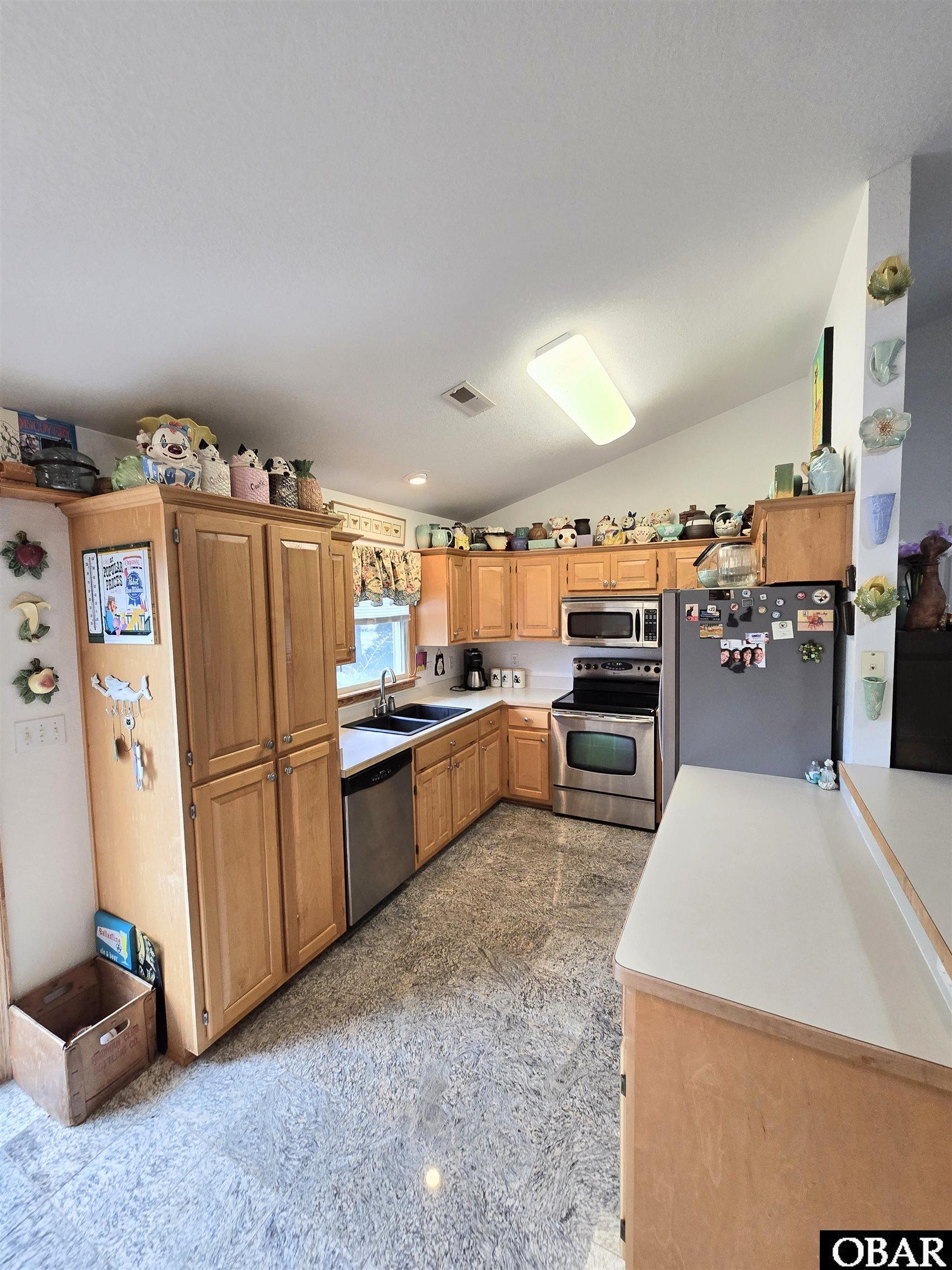 1402 Harrington Avenue, Kill Devil Hills, NC 27948, 4 Bedrooms Bedrooms, ,3 BathroomsBathrooms,Residential,For sale,Harrington Avenue,127121