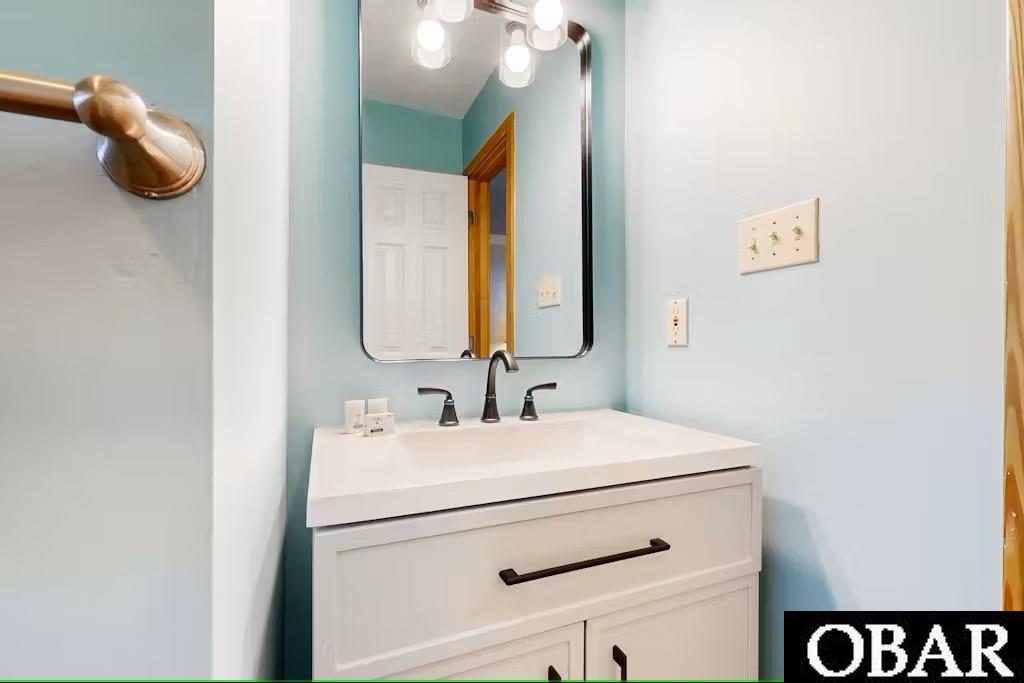 41784 Ocean View Drive, Avon, NC 27915, 5 Bedrooms Bedrooms, ,3 BathroomsBathrooms,Residential,For sale,Ocean View Drive,127152