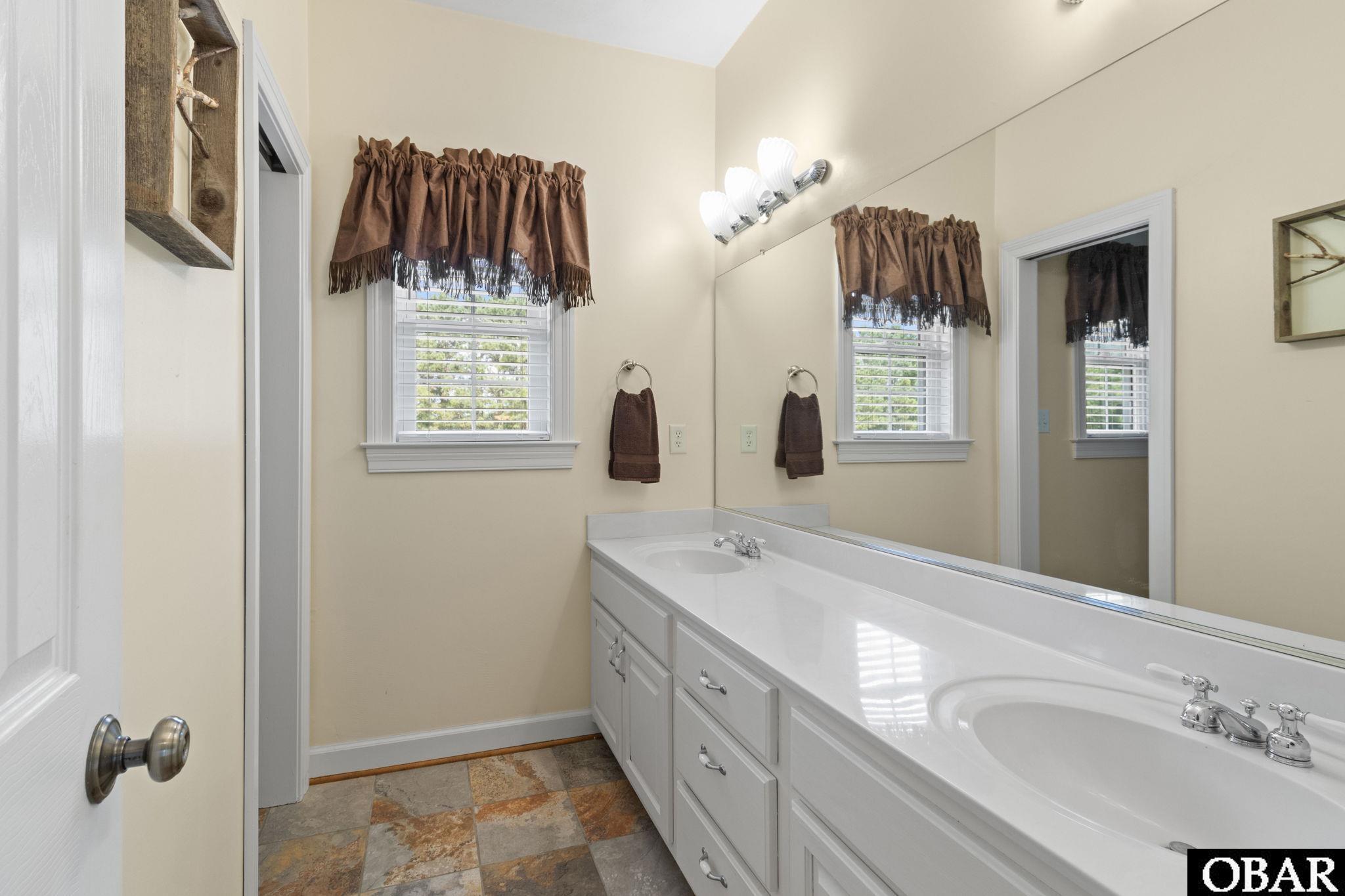 220 Old Jury Road, Moyock, NC 27958, 4 Bedrooms Bedrooms, ,3 BathroomsBathrooms,Residential,For sale,Old Jury Road,127187