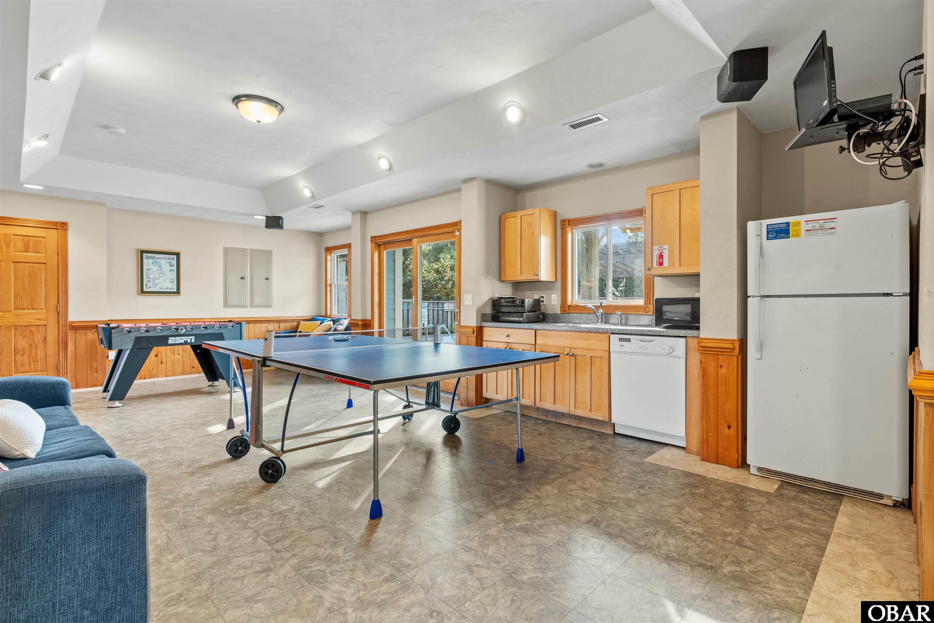 1082 Whalehead Drive, Corolla, NC 27927, 10 Bedrooms Bedrooms, ,10 BathroomsBathrooms,Residential,For sale,Whalehead Drive,127189