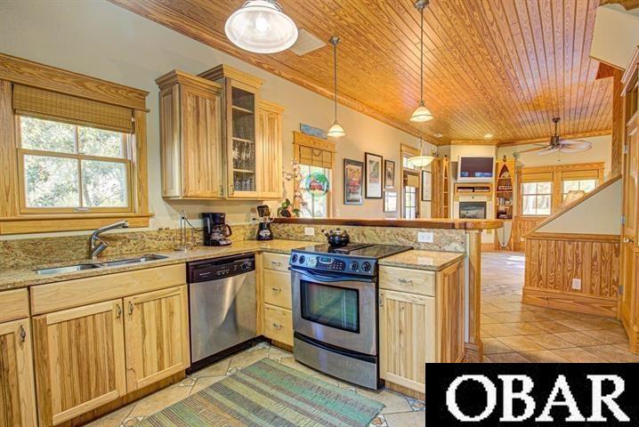 706, 708 Wingina Avenue, Manteo, NC 27954, 4 Bedrooms Bedrooms, ,5 BathroomsBathrooms,Residential,For sale,Wingina Avenue,127193