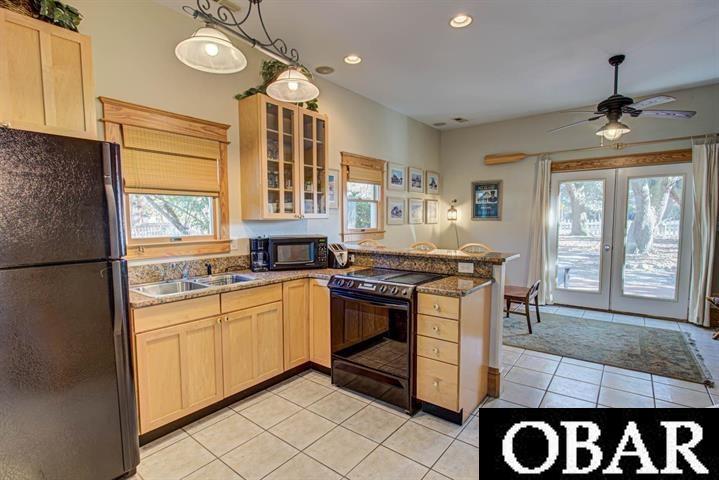 706, 708 Wingina Avenue, Manteo, NC 27954, 4 Bedrooms Bedrooms, ,5 BathroomsBathrooms,Residential,For sale,Wingina Avenue,127193