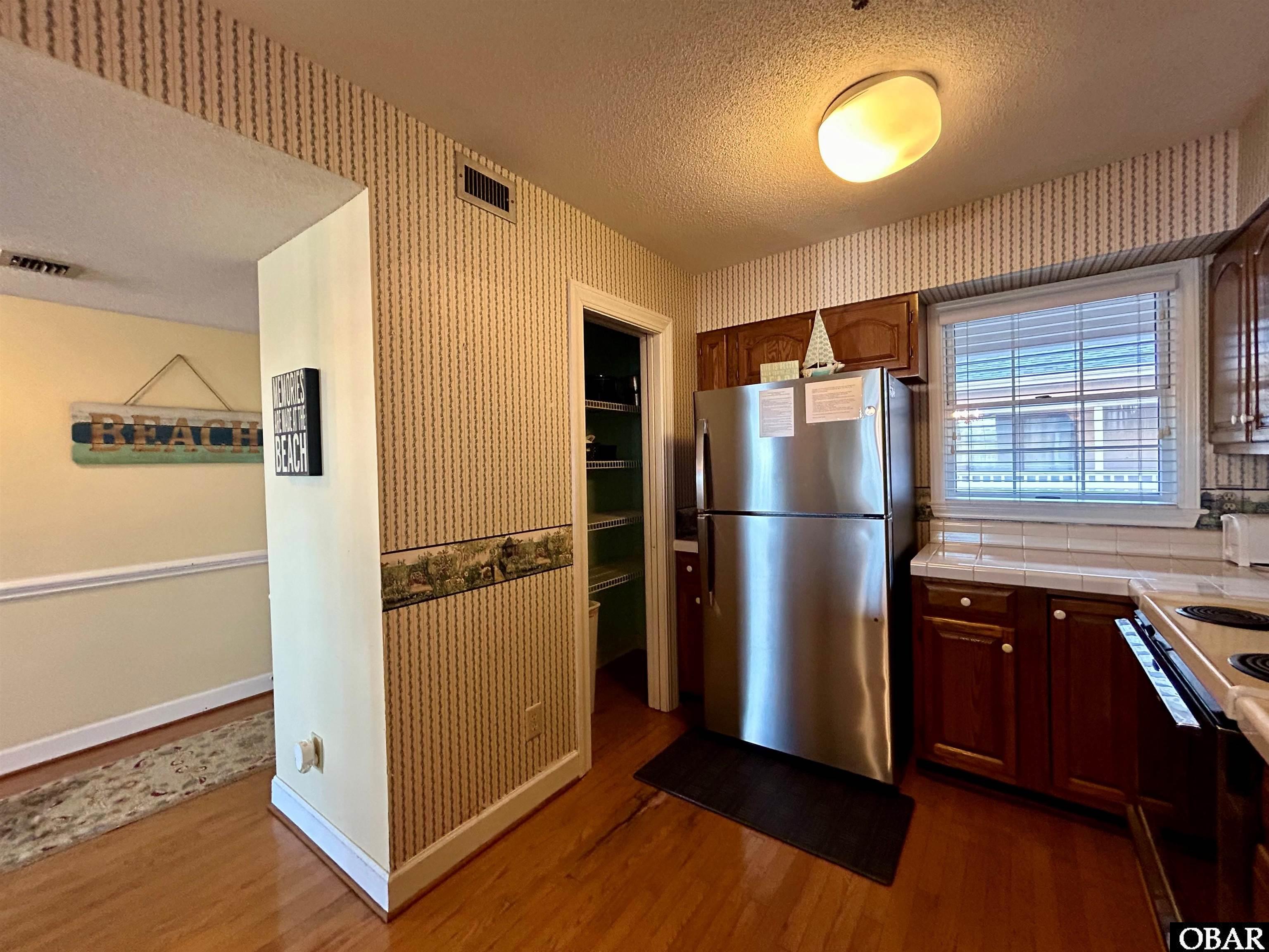 207 Queen Elizabeth Avenue, Manteo, NC 27954, 3 Bedrooms Bedrooms, ,2 BathroomsBathrooms,Residential,For sale,Queen Elizabeth Avenue,127212