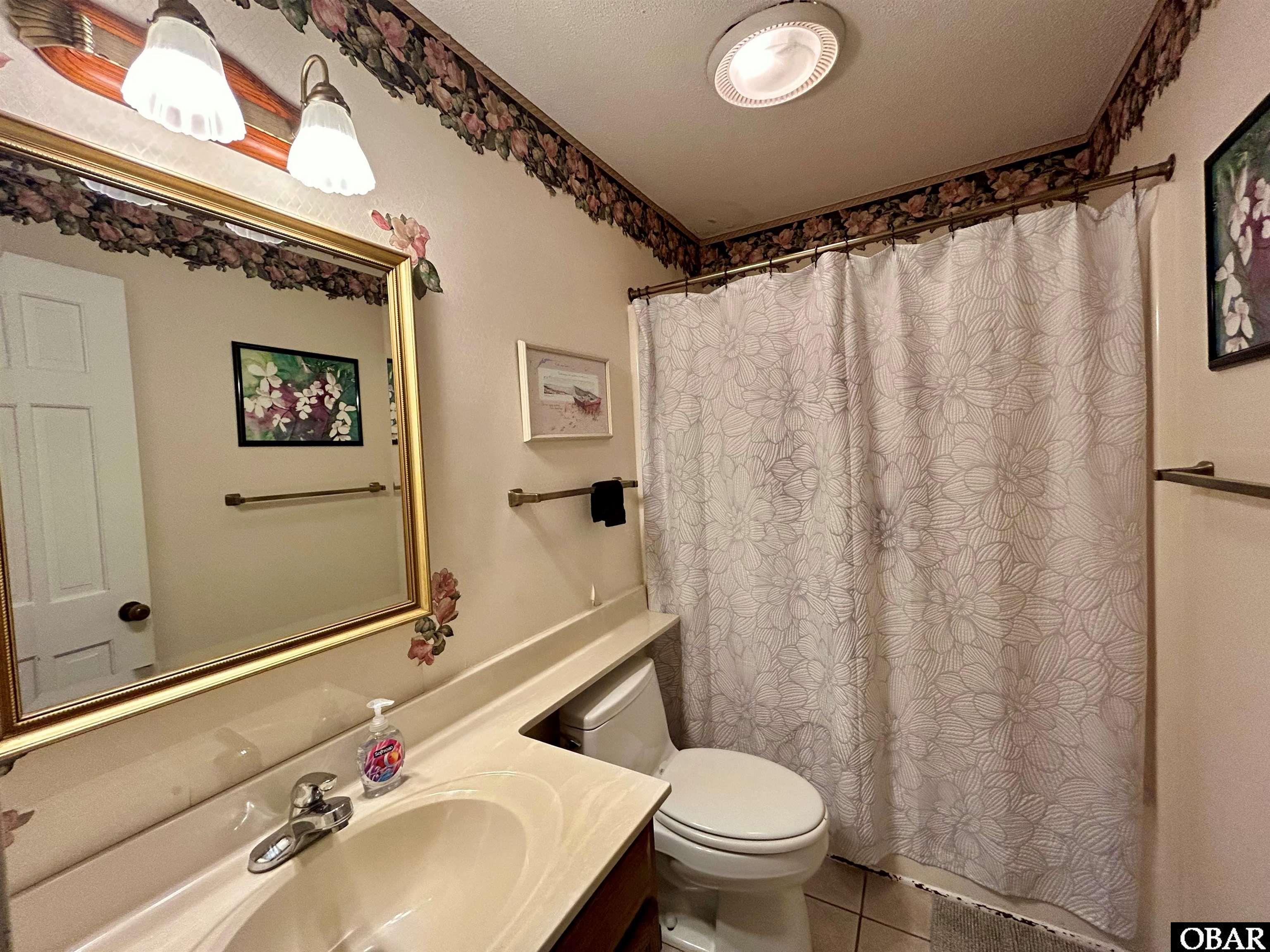 207 Queen Elizabeth Avenue, Manteo, NC 27954, 3 Bedrooms Bedrooms, ,2 BathroomsBathrooms,Residential,For sale,Queen Elizabeth Avenue,127212
