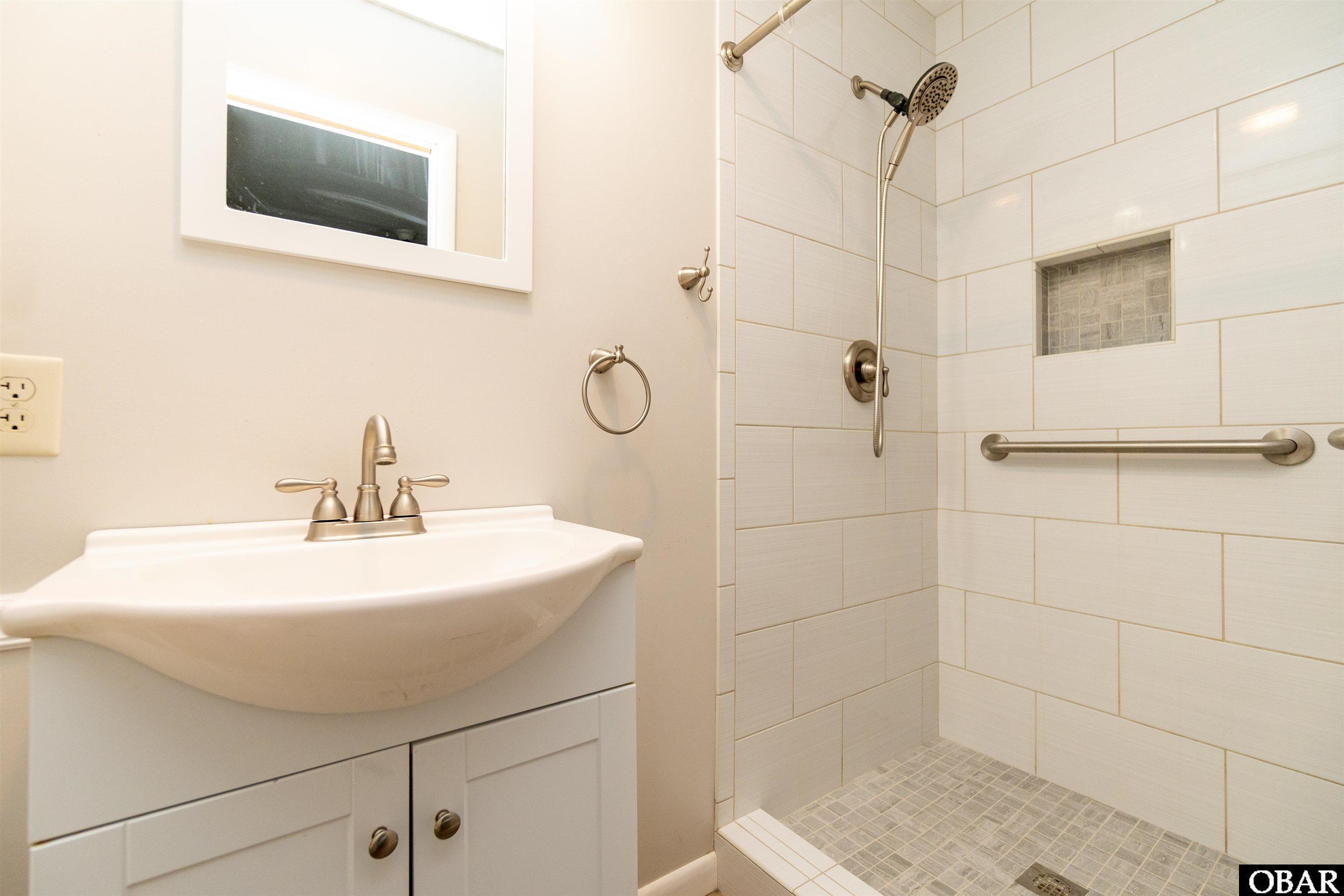 228 Eden Street, Kill Devil Hills, NC 27948, 2 Bedrooms Bedrooms, ,3 BathroomsBathrooms,Residential,For sale,Eden Street,127223