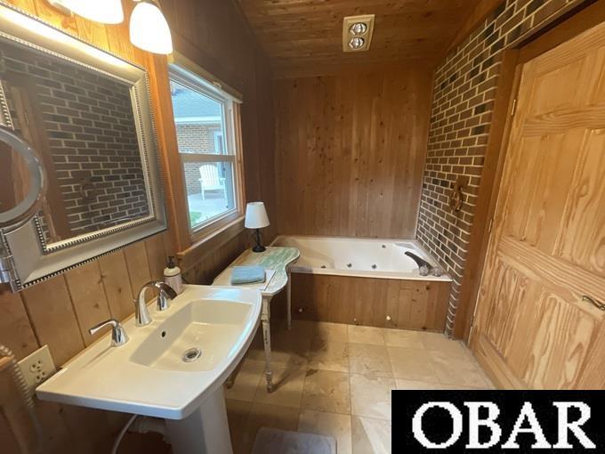 1006 Burnside Road, Manteo, NC 27954, 3 Bedrooms Bedrooms, ,3 BathroomsBathrooms,Residential,For sale,Burnside Road,127228