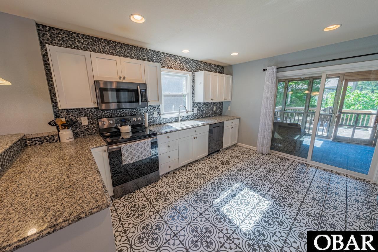 1000 Dean Street, Kill Devil Hills, NC 27948, 3 Bedrooms Bedrooms, ,3 BathroomsBathrooms,Residential,For sale,Dean Street,127242