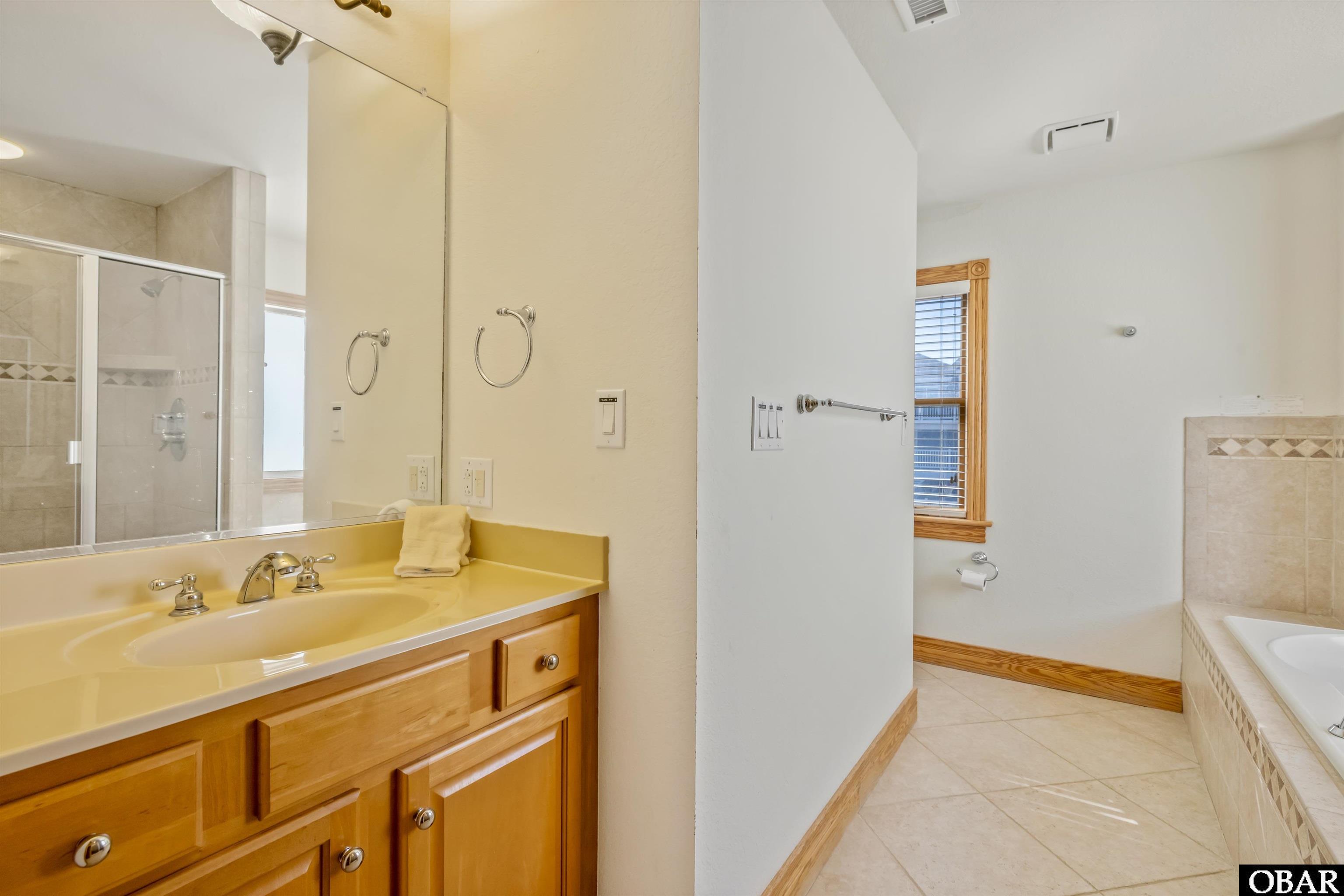 547 Porpoise Point, Corolla, NC 27927, 6 Bedrooms Bedrooms, ,5 BathroomsBathrooms,Residential,For sale,Porpoise Point,127266