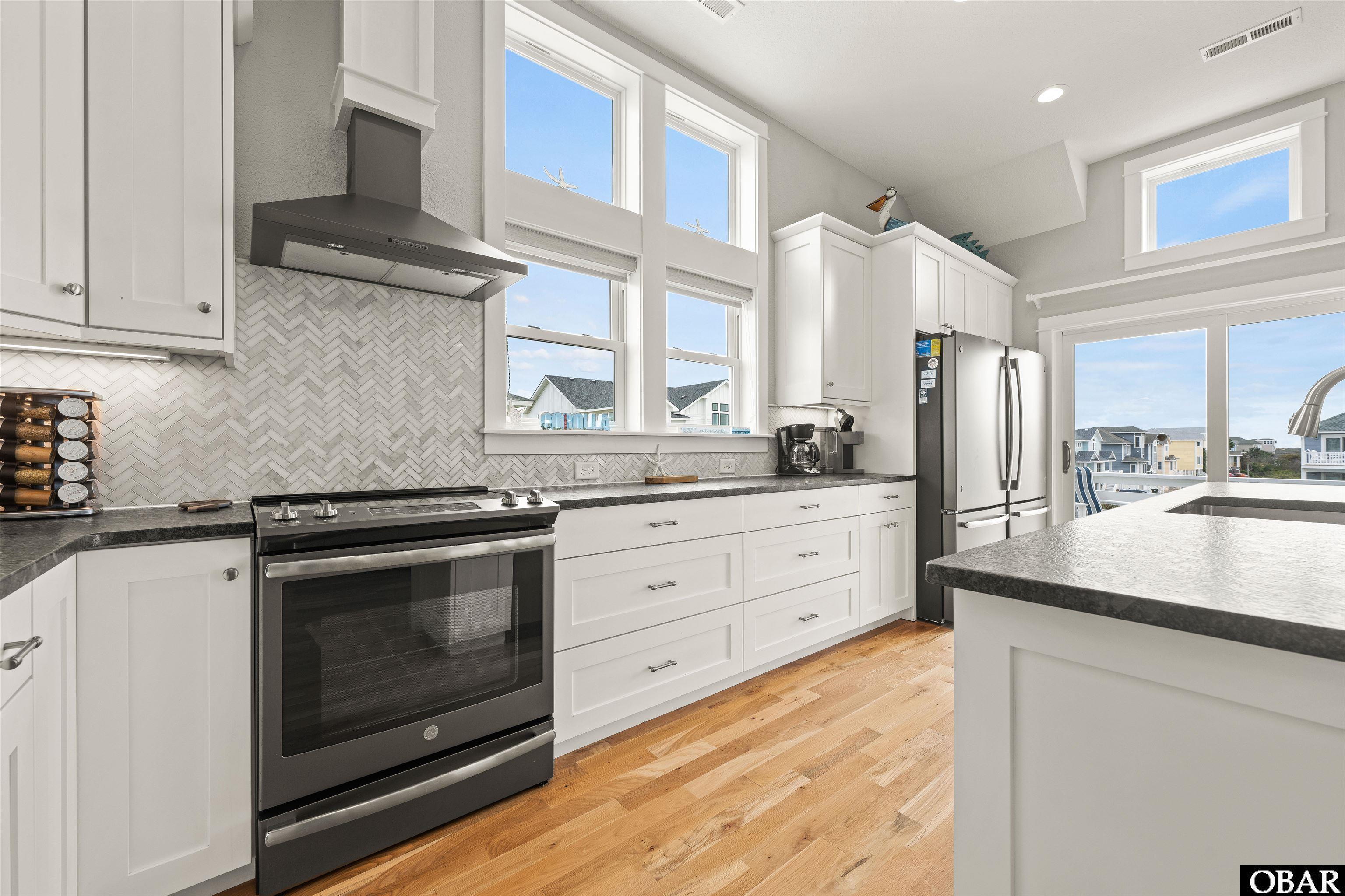 640 Tide Arch, Corolla, NC 27927, 7 Bedrooms Bedrooms, ,7 BathroomsBathrooms,Residential,For sale,Tide Arch,127277