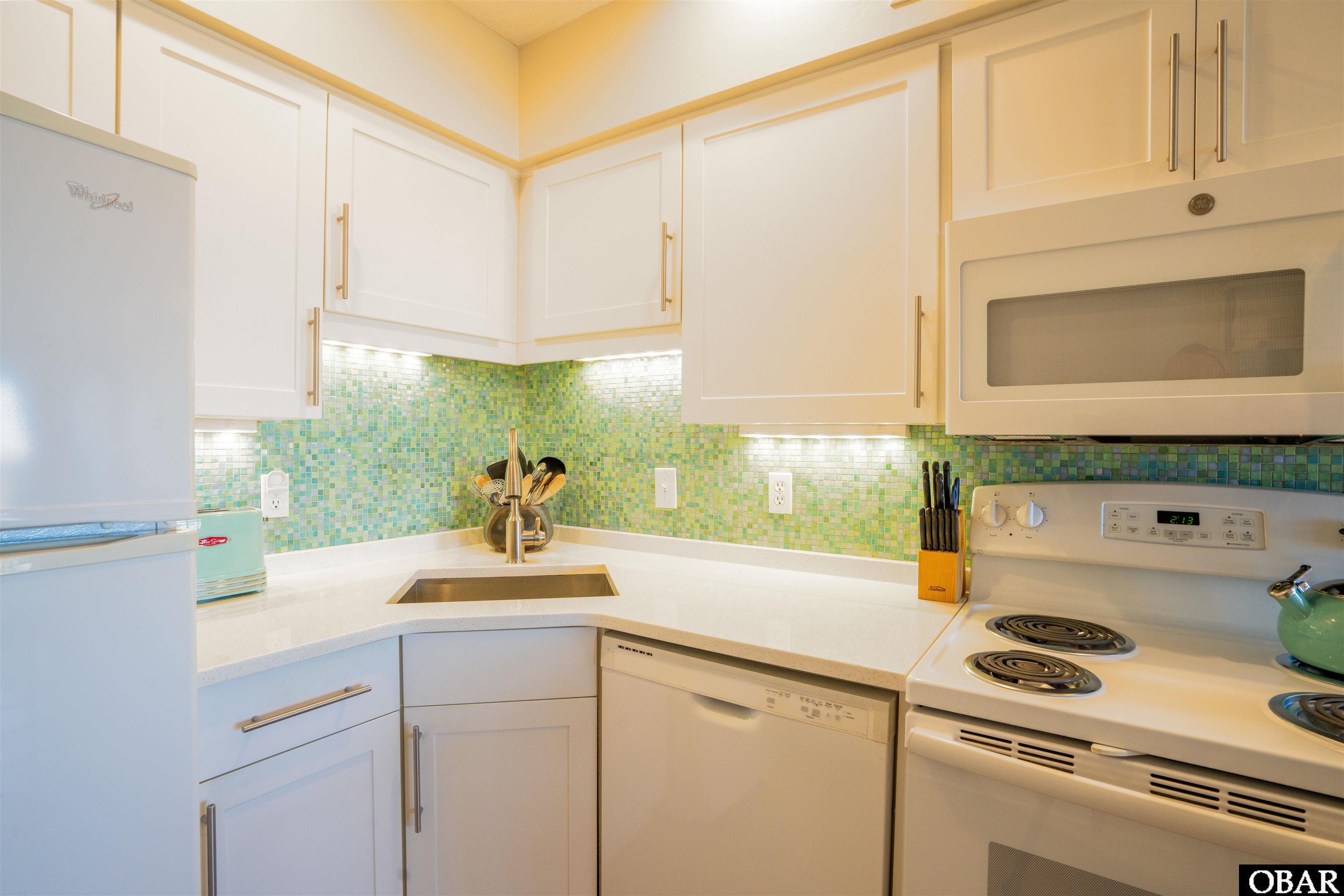 117 Sea Colony Drive, Duck, NC 27949, 1 Bedroom Bedrooms, ,2 BathroomsBathrooms,Residential,For sale,Sea Colony Drive,127280
