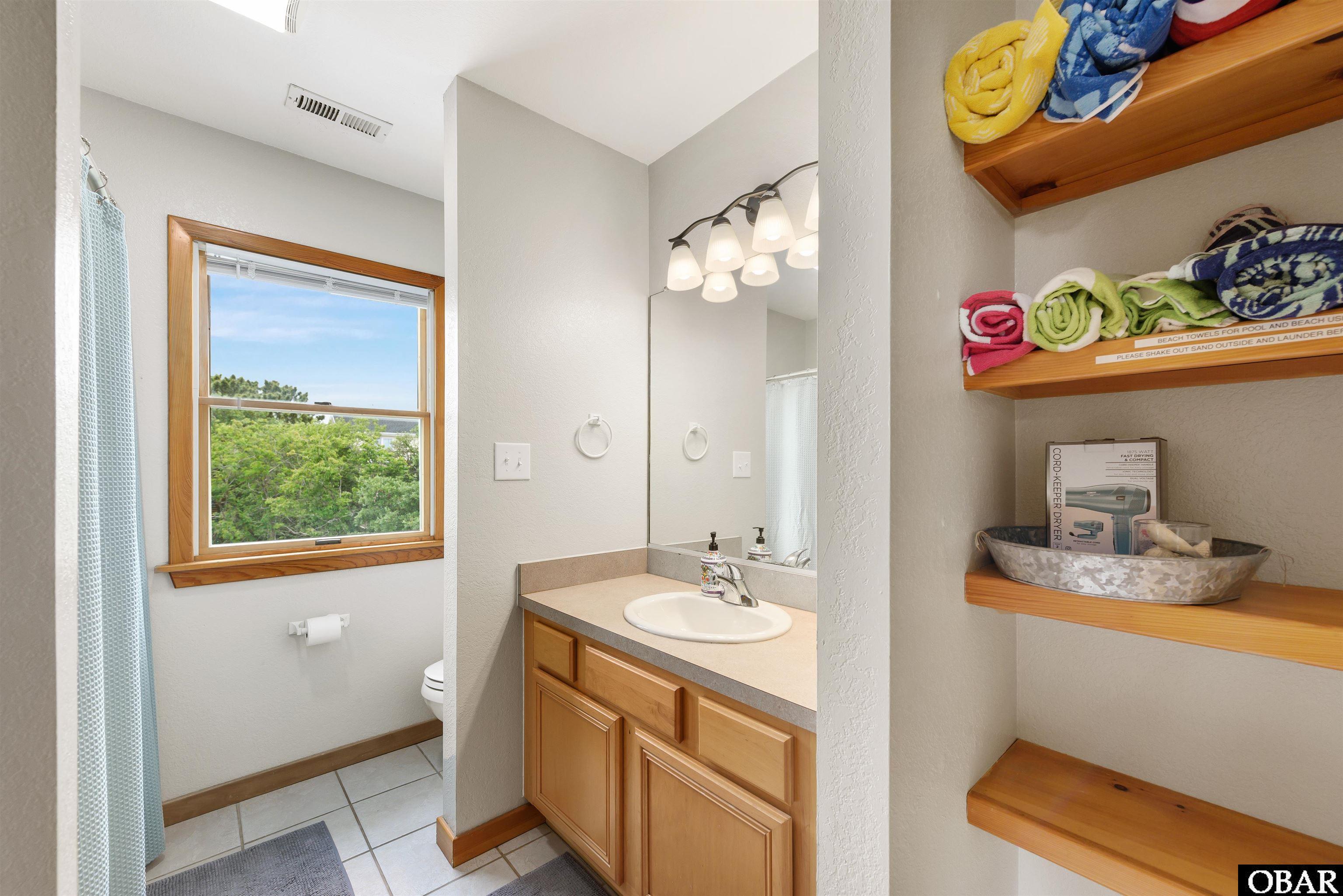 750 Sea Horse Court, Corolla, NC 27927, 4 Bedrooms Bedrooms, ,3 BathroomsBathrooms,Residential,For sale,Sea Horse Court,127314