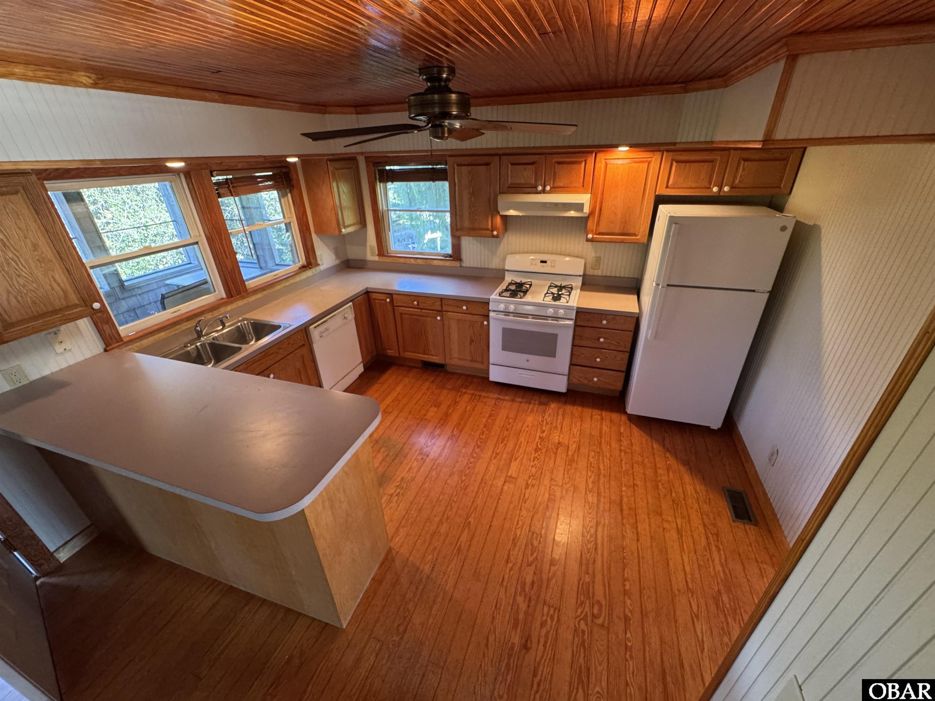 19 Cuttensage Lane, Ocracoke, NC 27960, 2 Bedrooms Bedrooms, ,2 BathroomsBathrooms,Residential,For sale,Cuttensage Lane,127317