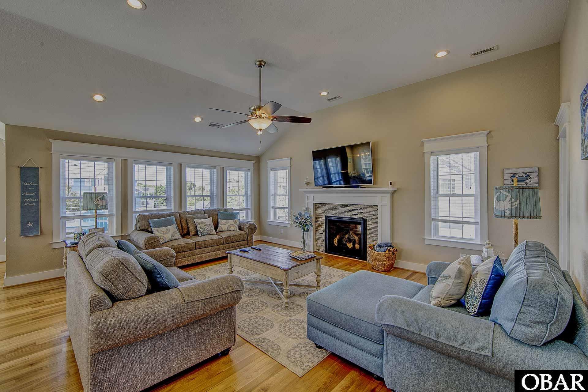 202 First Flight Run, Kitty Hawk, NC 27949, 5 Bedrooms Bedrooms, ,5 BathroomsBathrooms,Residential,For sale,First Flight Run,127352