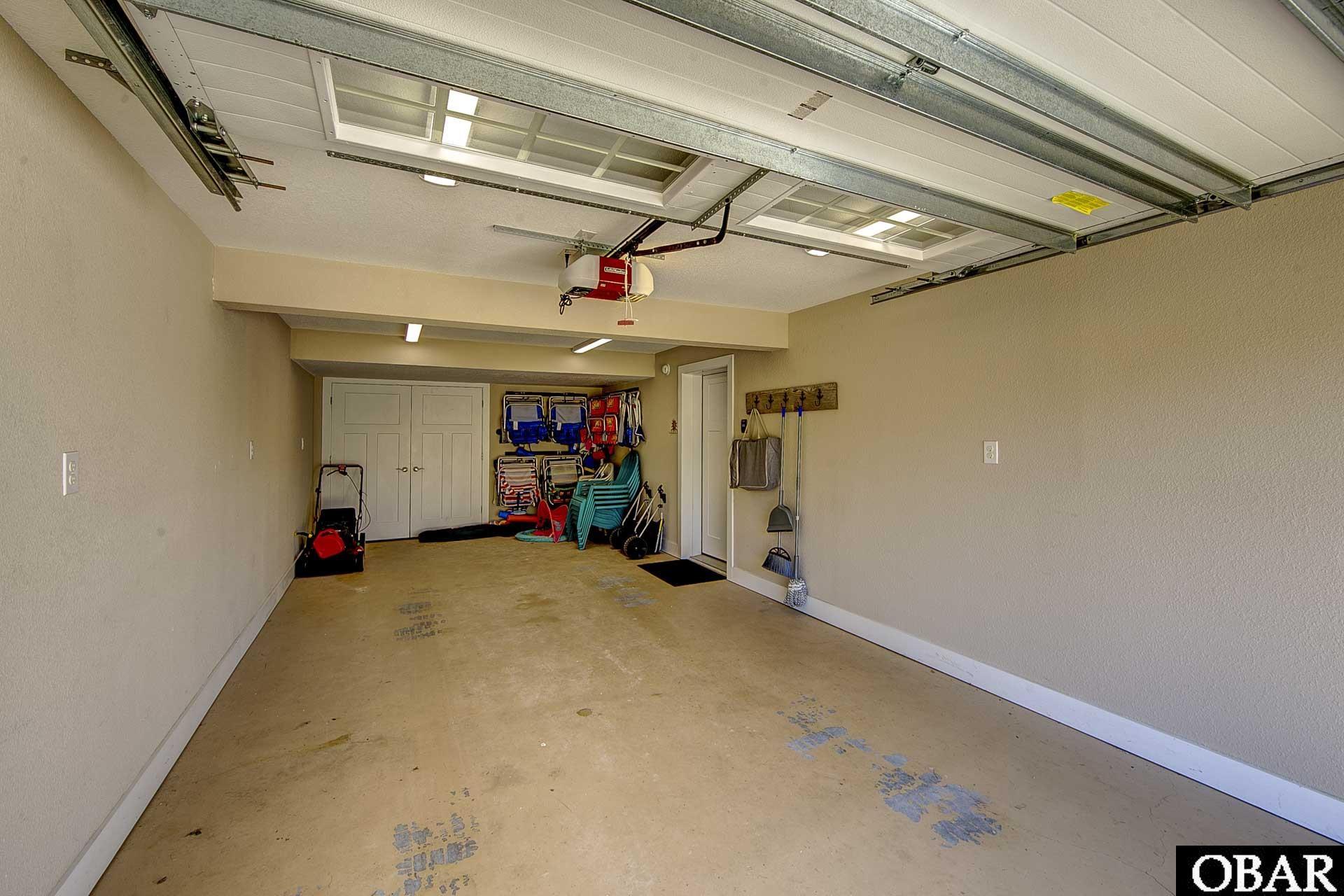 202 First Flight Run, Kitty Hawk, NC 27949, 5 Bedrooms Bedrooms, ,5 BathroomsBathrooms,Residential,For sale,First Flight Run,127352