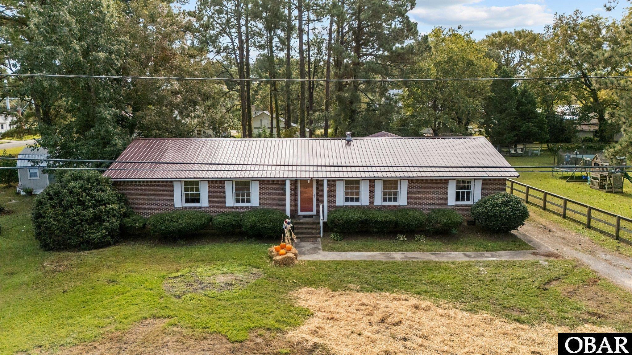 109 Seventh Avenue, Creswell, NC 27928, 3 Bedrooms Bedrooms, ,2 BathroomsBathrooms,Residential,For sale,Seventh Avenue,127355