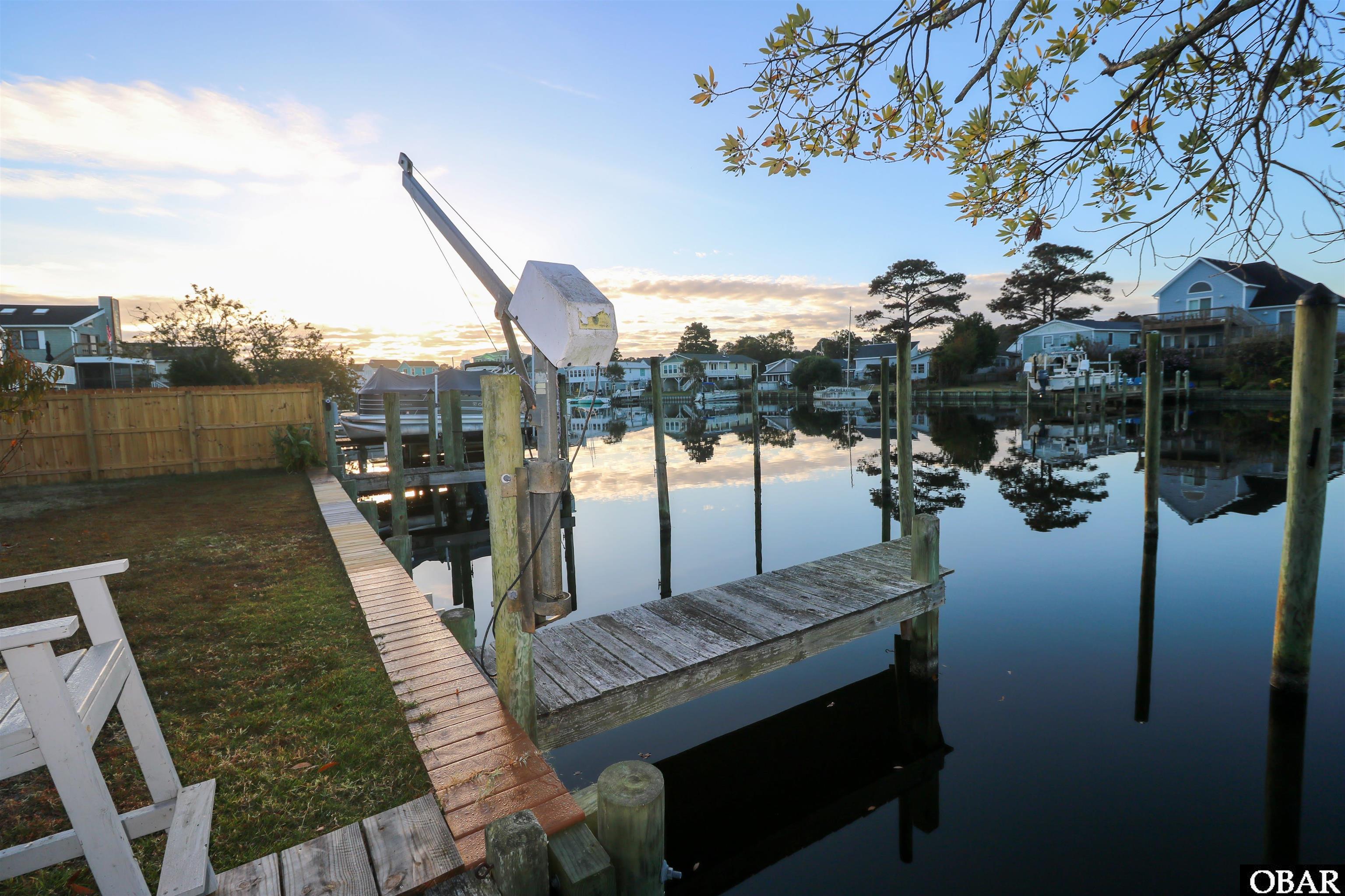 221 Broadbay Drive, Kill Devil Hills, NC 27948, 3 Bedrooms Bedrooms, ,2 BathroomsBathrooms,Residential,For sale,Broadbay Drive,127371