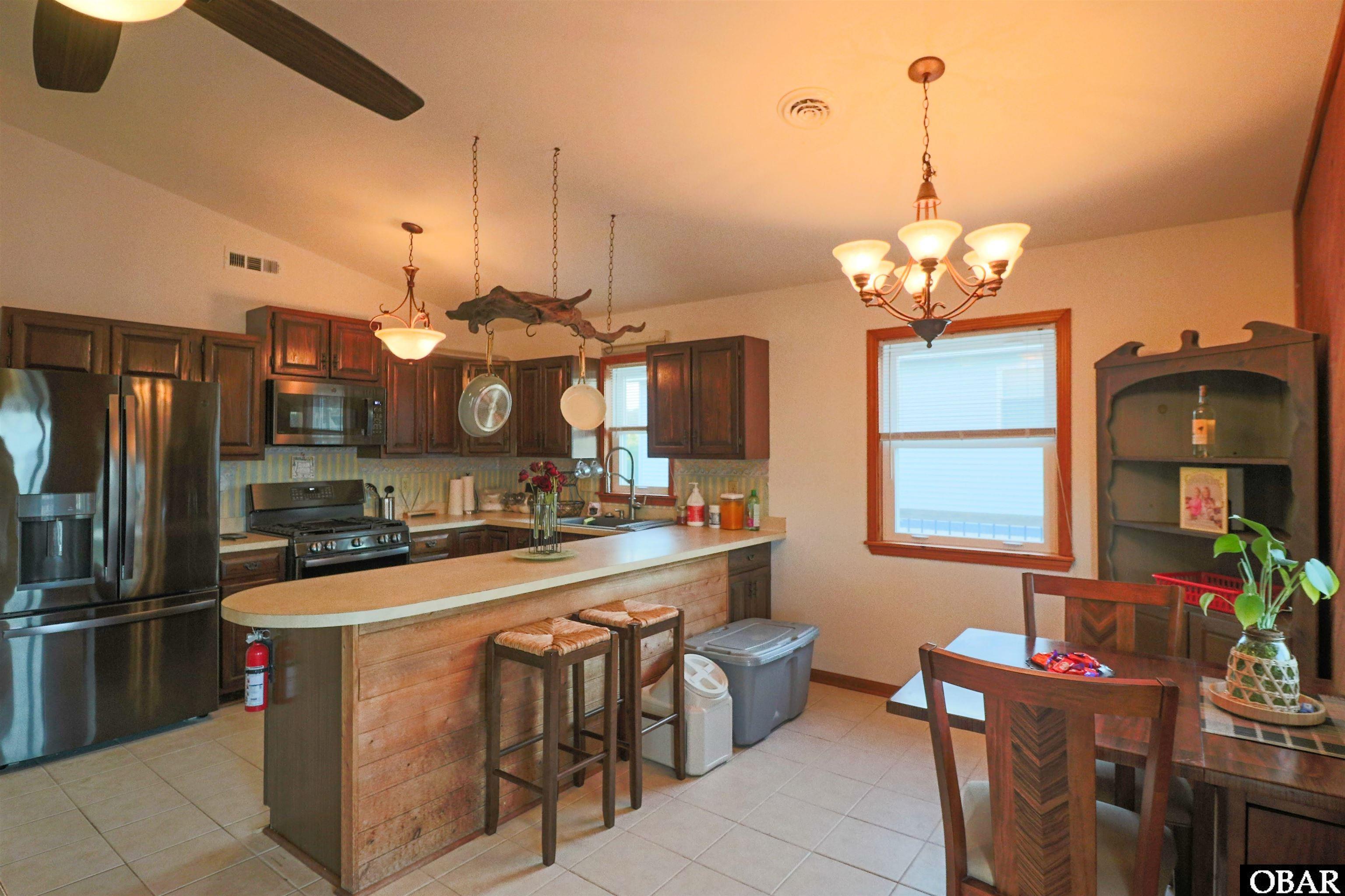 221 Broadbay Drive, Kill Devil Hills, NC 27948, 3 Bedrooms Bedrooms, ,2 BathroomsBathrooms,Residential,For sale,Broadbay Drive,127371